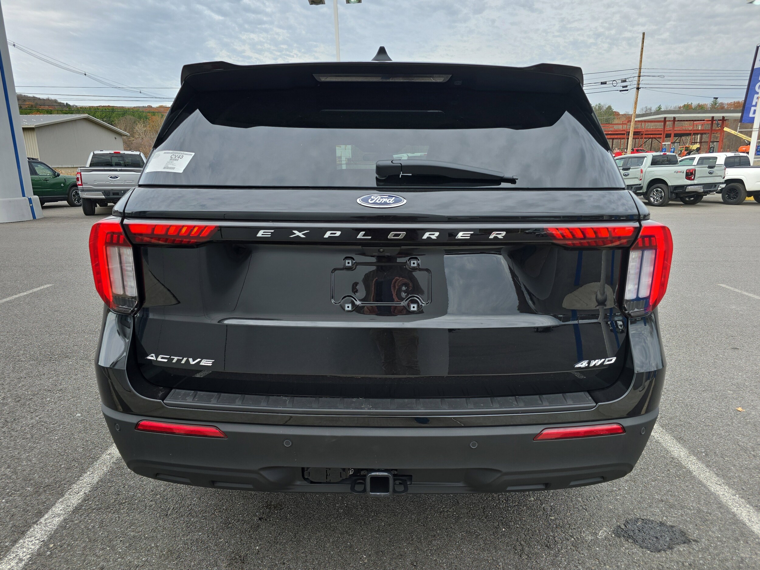 2026 Ford Explorer photo 3