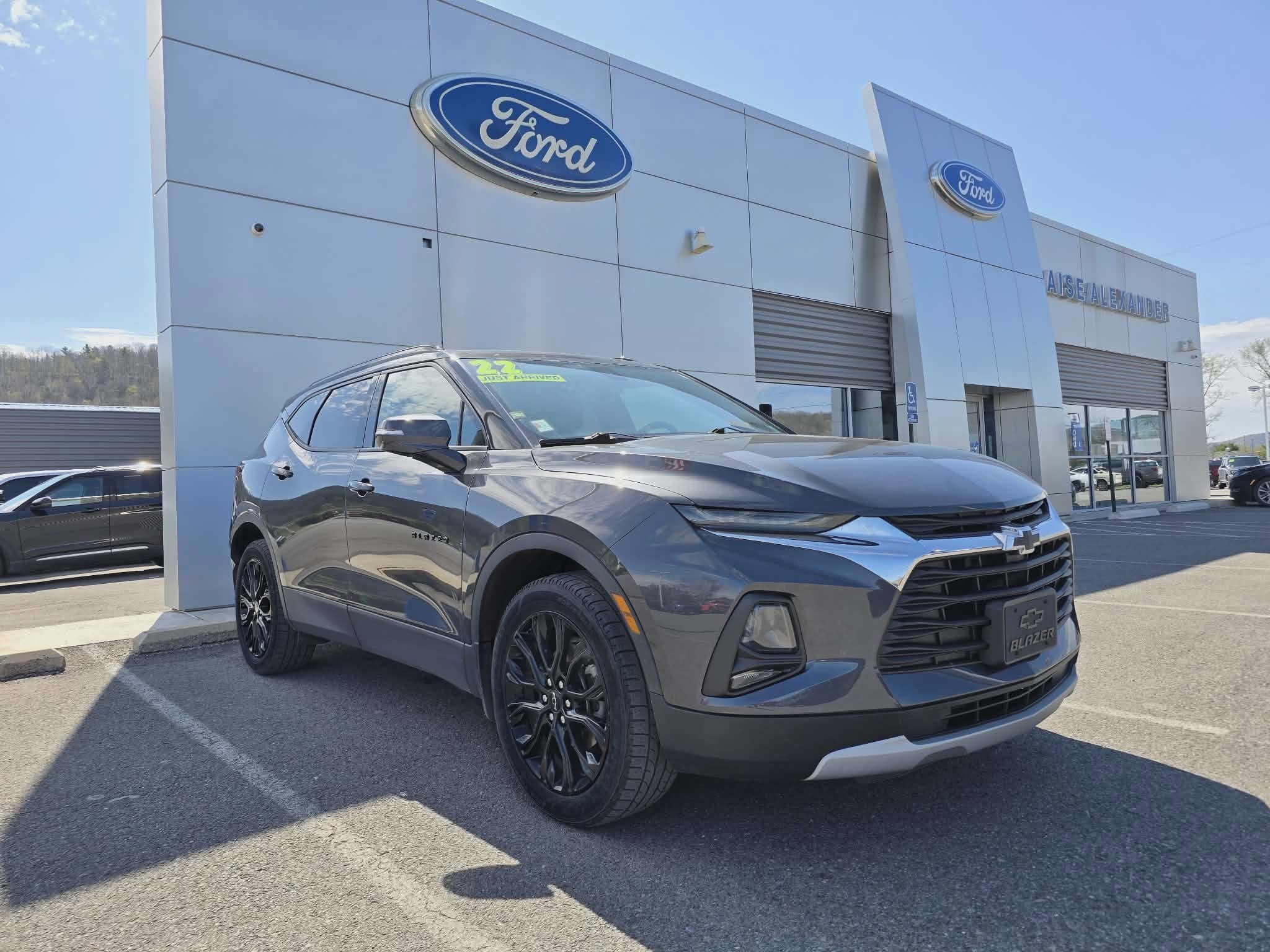2022 Chevrolet Blazer 2.0T 2LT AWD's photo