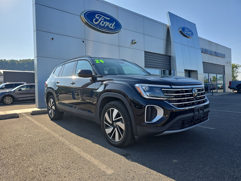 Used 2024 Volkswagen Atlas 2.0T SE w/Technology SUV