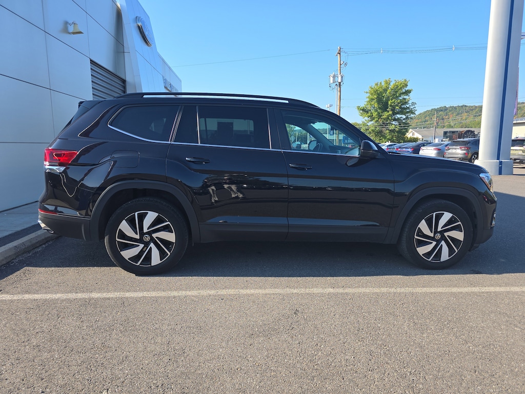 Used 2024 Volkswagen Atlas 2.0T SE w/Technology SUV