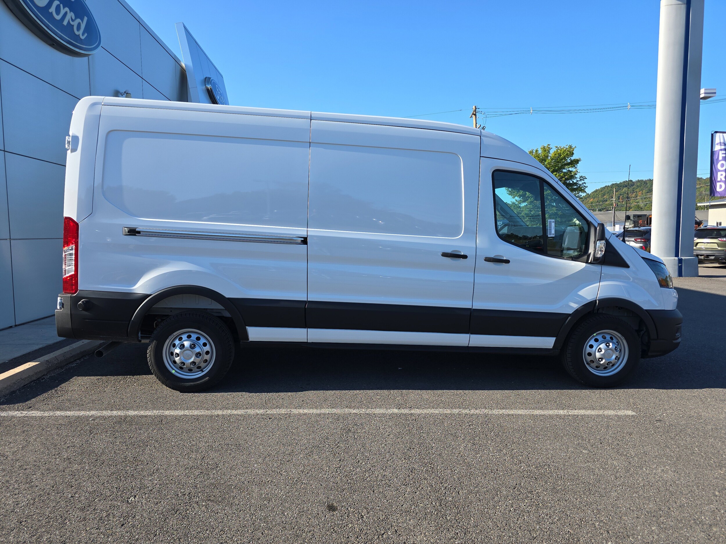 2025 Ford Transit Cargo Van photo 2