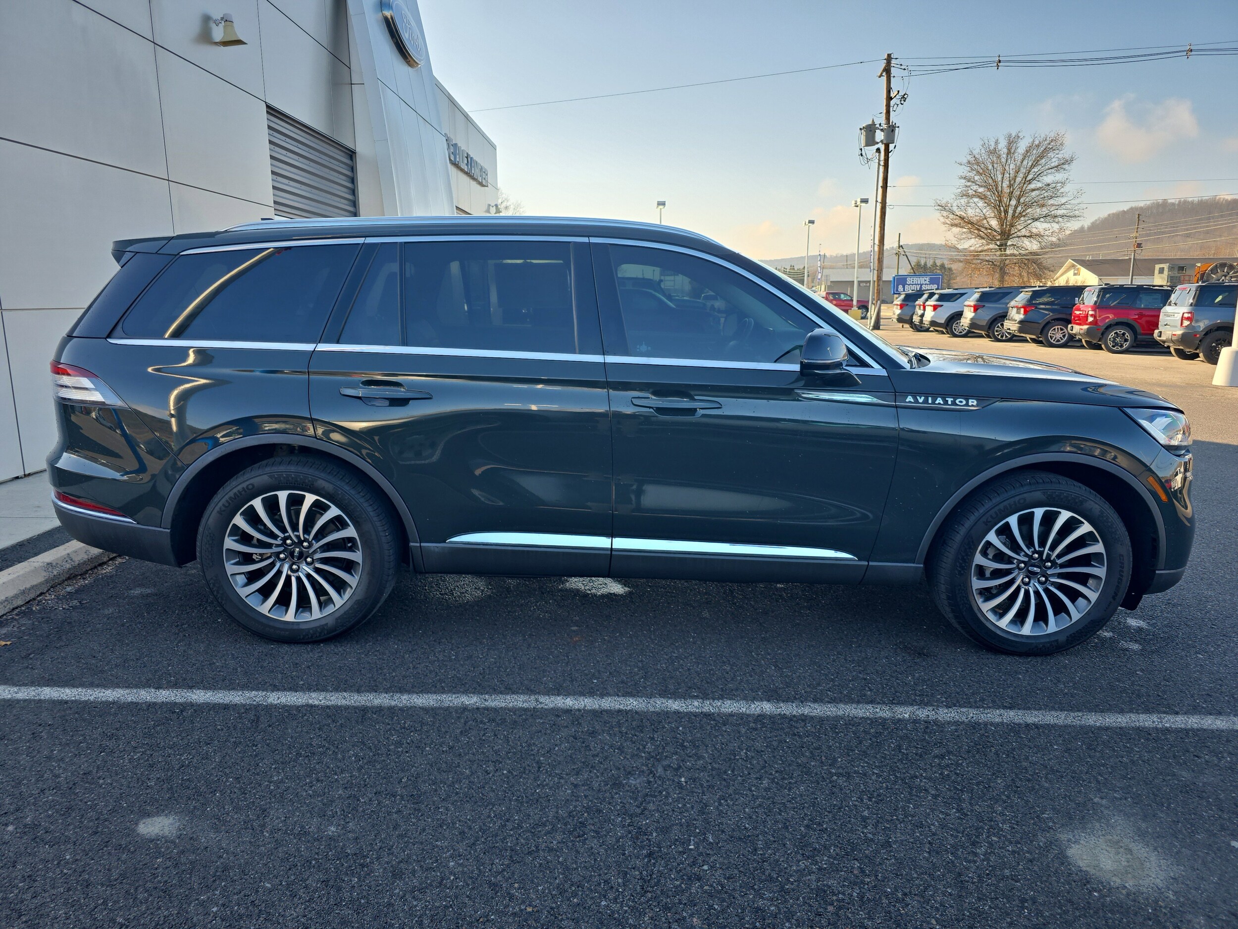 2022 Lincoln Aviator Reserve photo 2