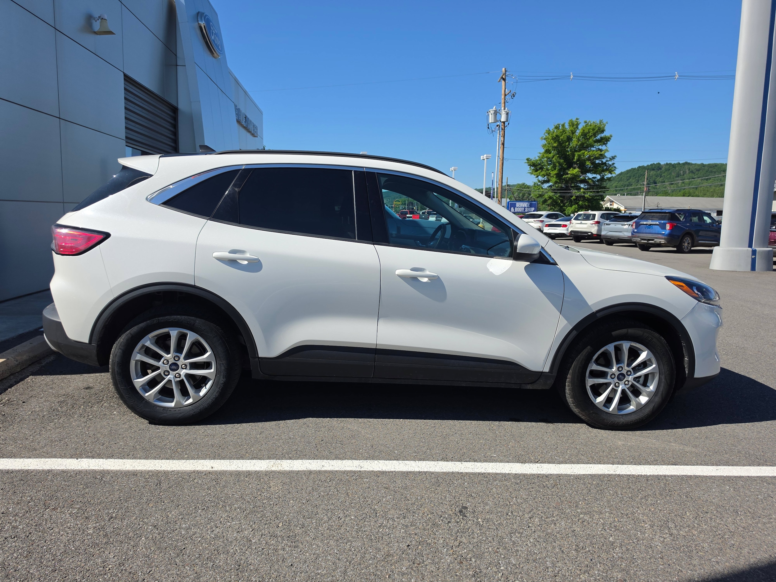 Used 2020 Ford Escape SE with VIN 1FMCU9G6XLUC39418 for sale in Mansfield, PA