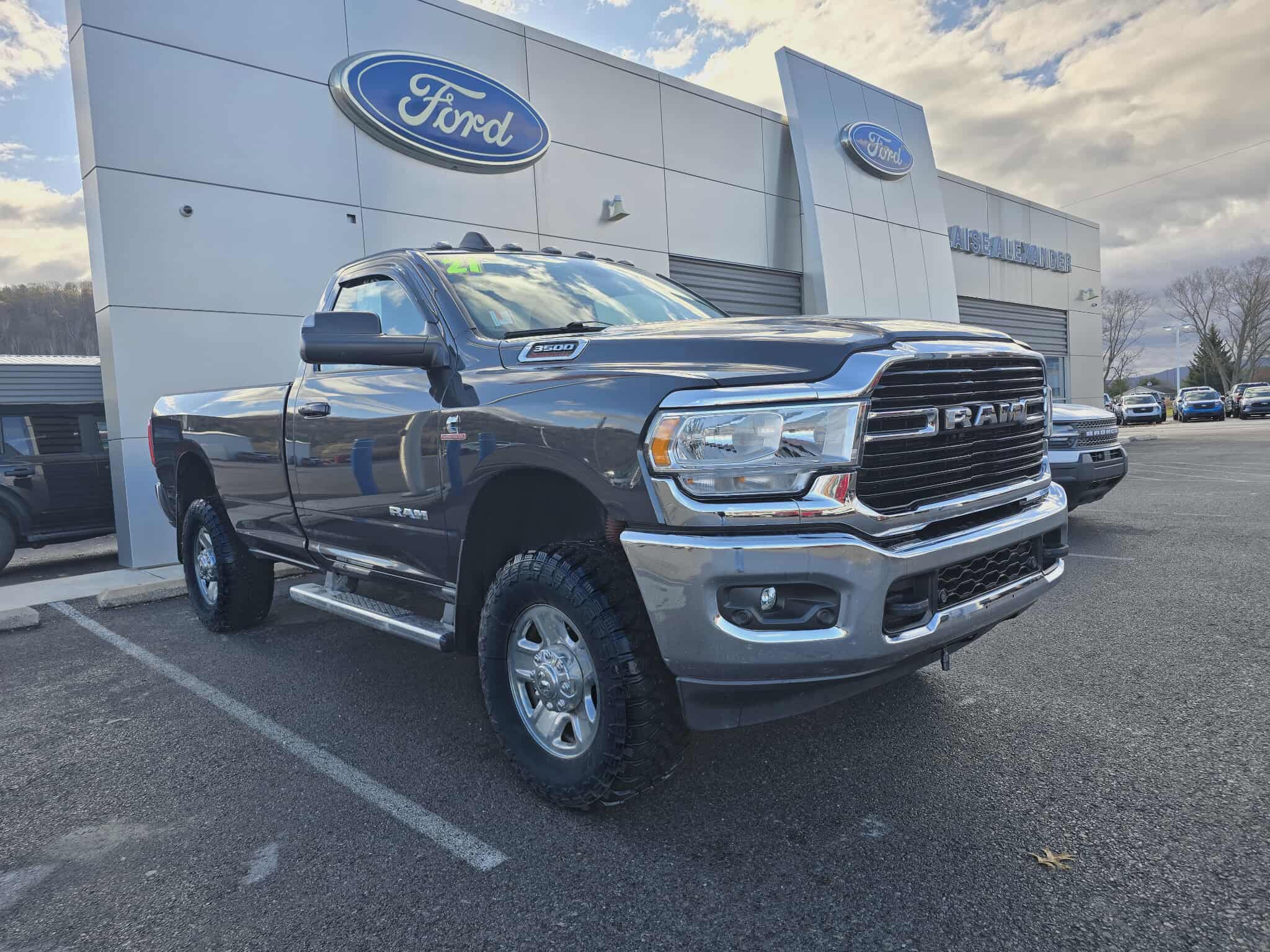 2021 RAM Ram 3500 Pickup Big Horn's photo