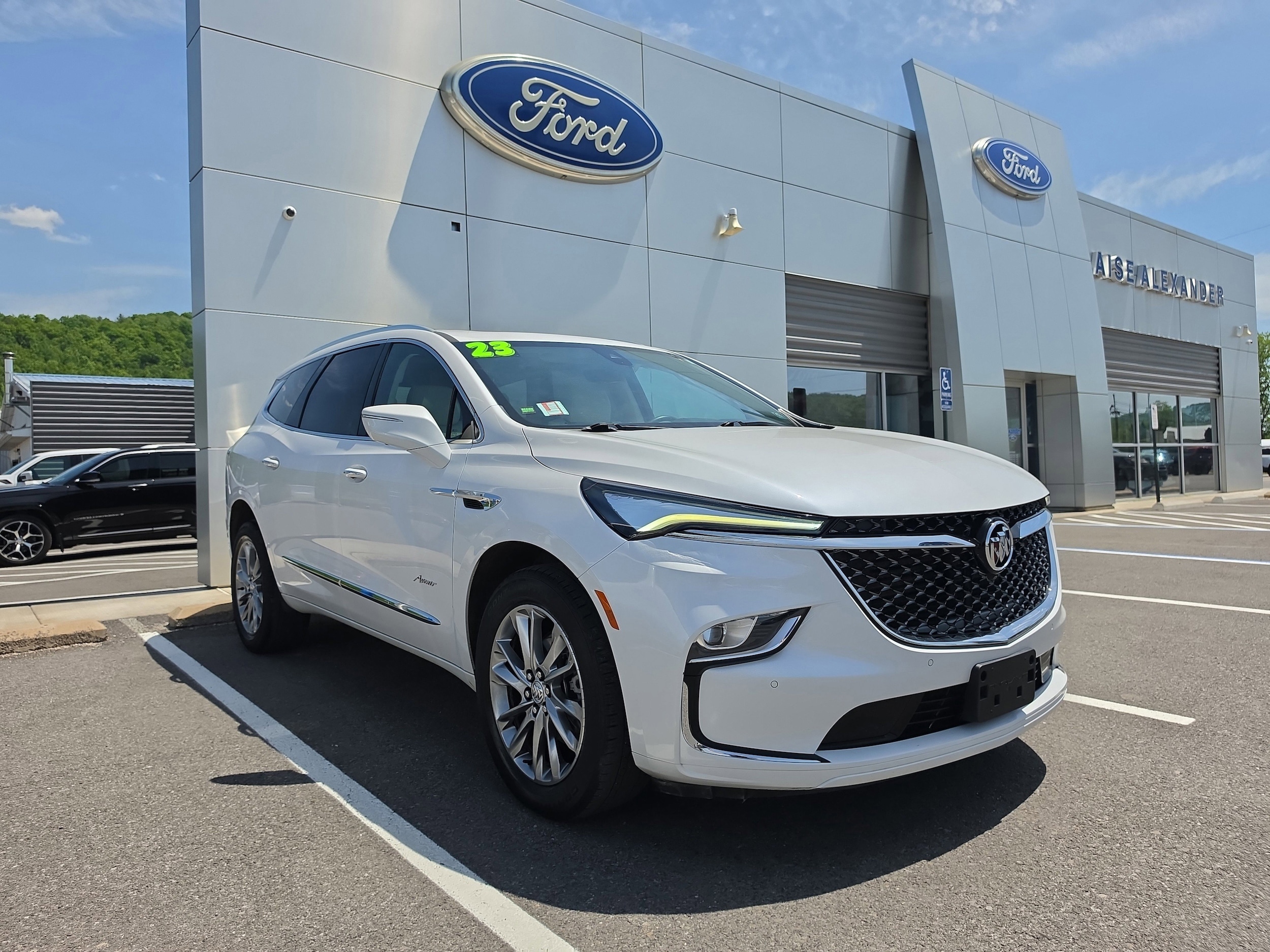 2023 Buick Enclave Avenir AWD's photo