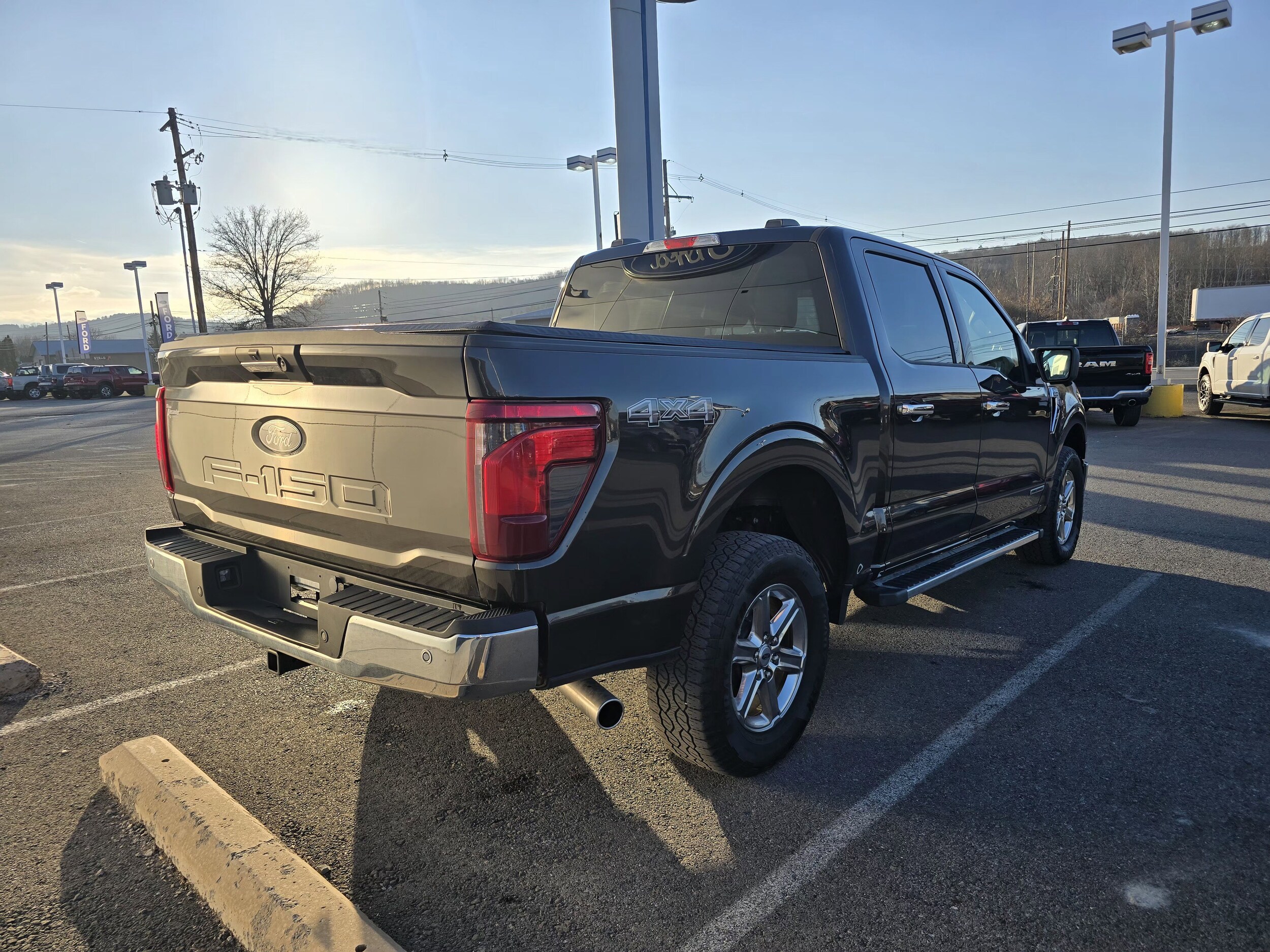 2024 Ford F-150 XLT photo 3