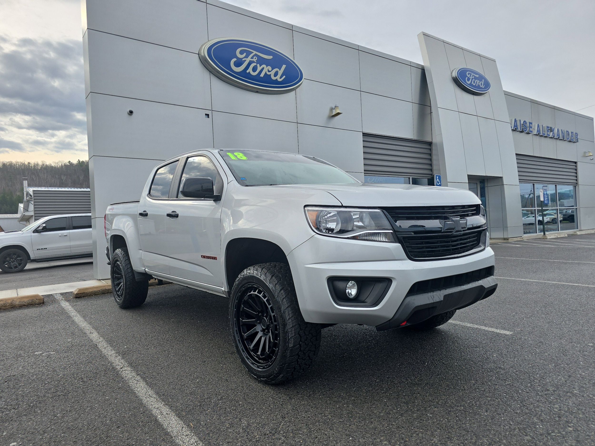 2018 Chevrolet Colorado Truck Crew Cab 