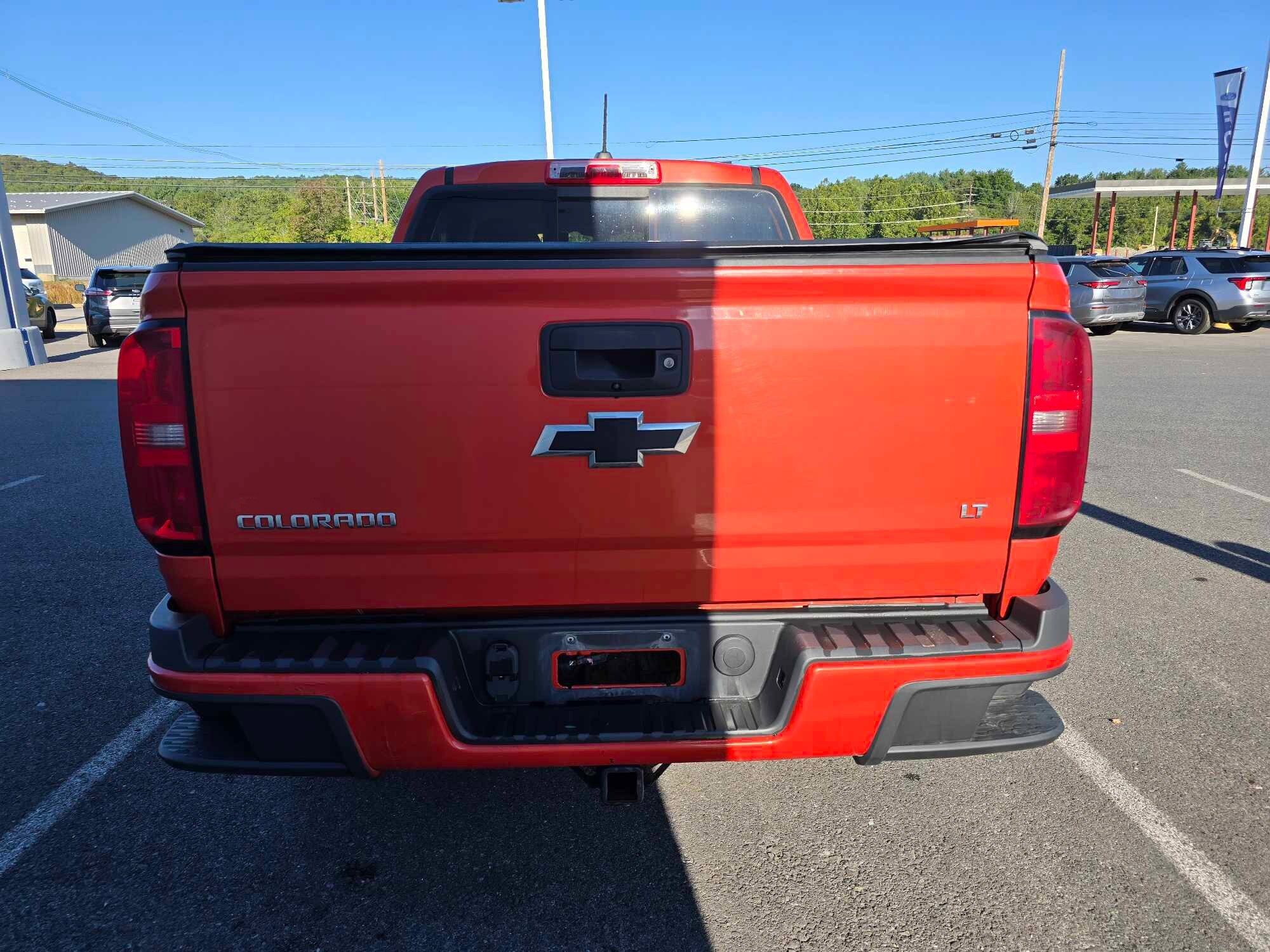 2016 Chevrolet Colorado LT photo 3