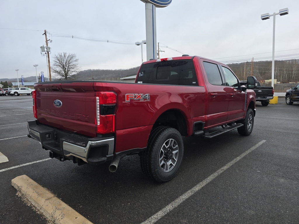 New 2026 Ford Super Duty F-350 LARIAT Truck Crew Cab