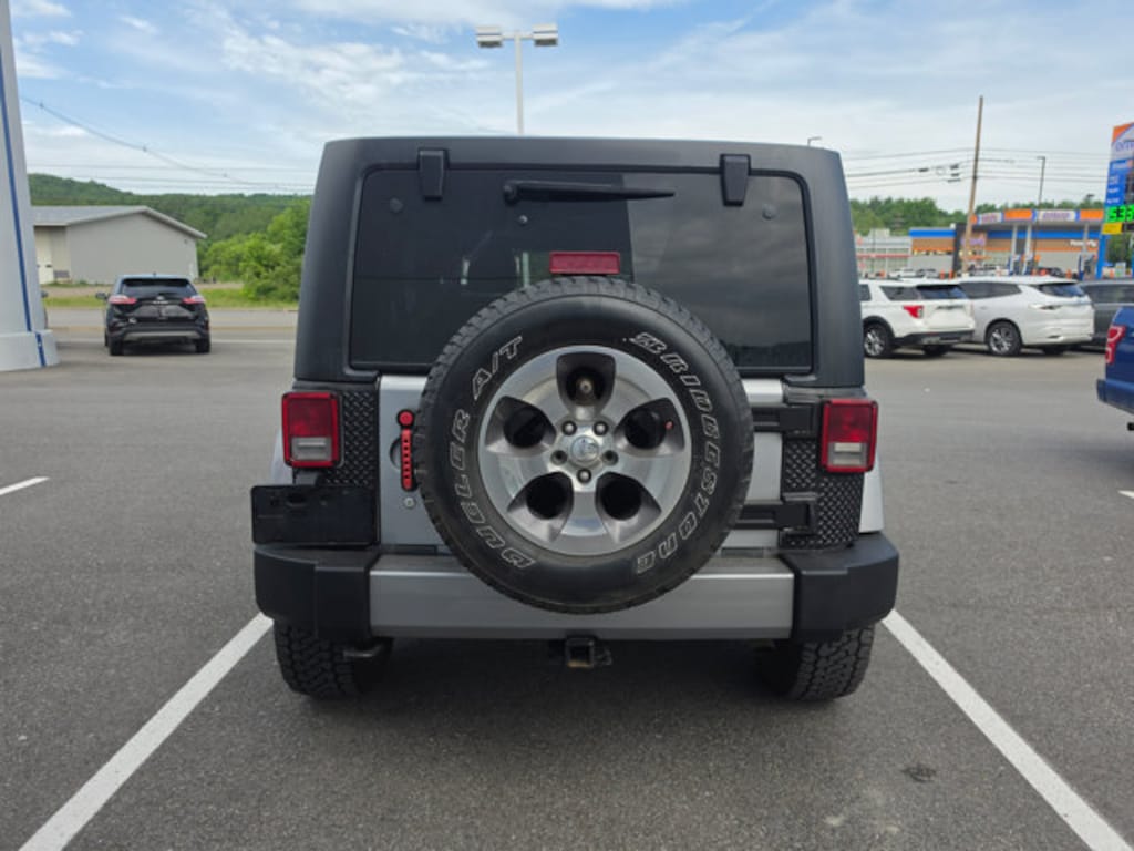 Used 2018 Jeep Wrangler JK Unlimited Sahara SUV