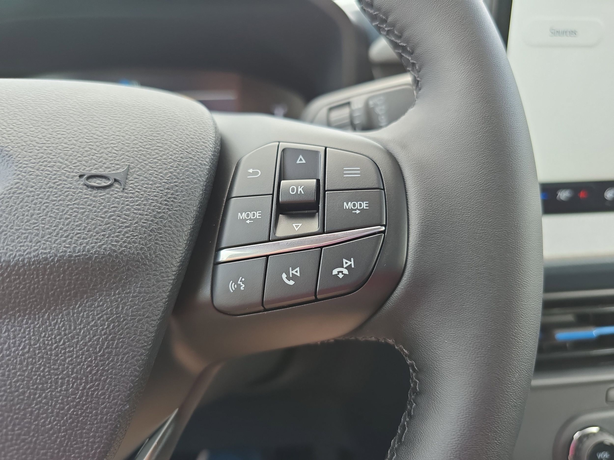 2025 Ford Maverick XLT - Photo 23