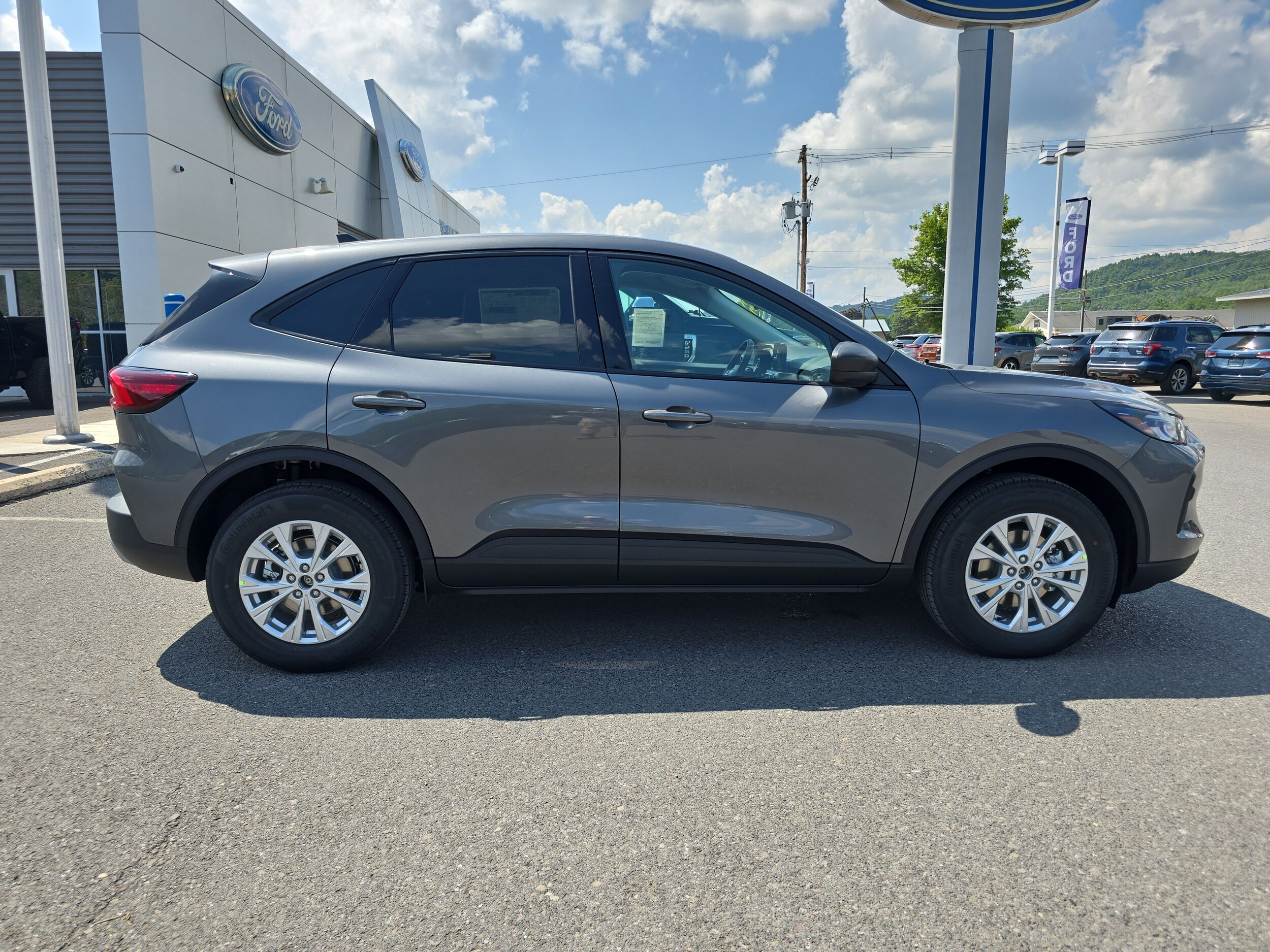 2025 Ford Escape Active photo 2