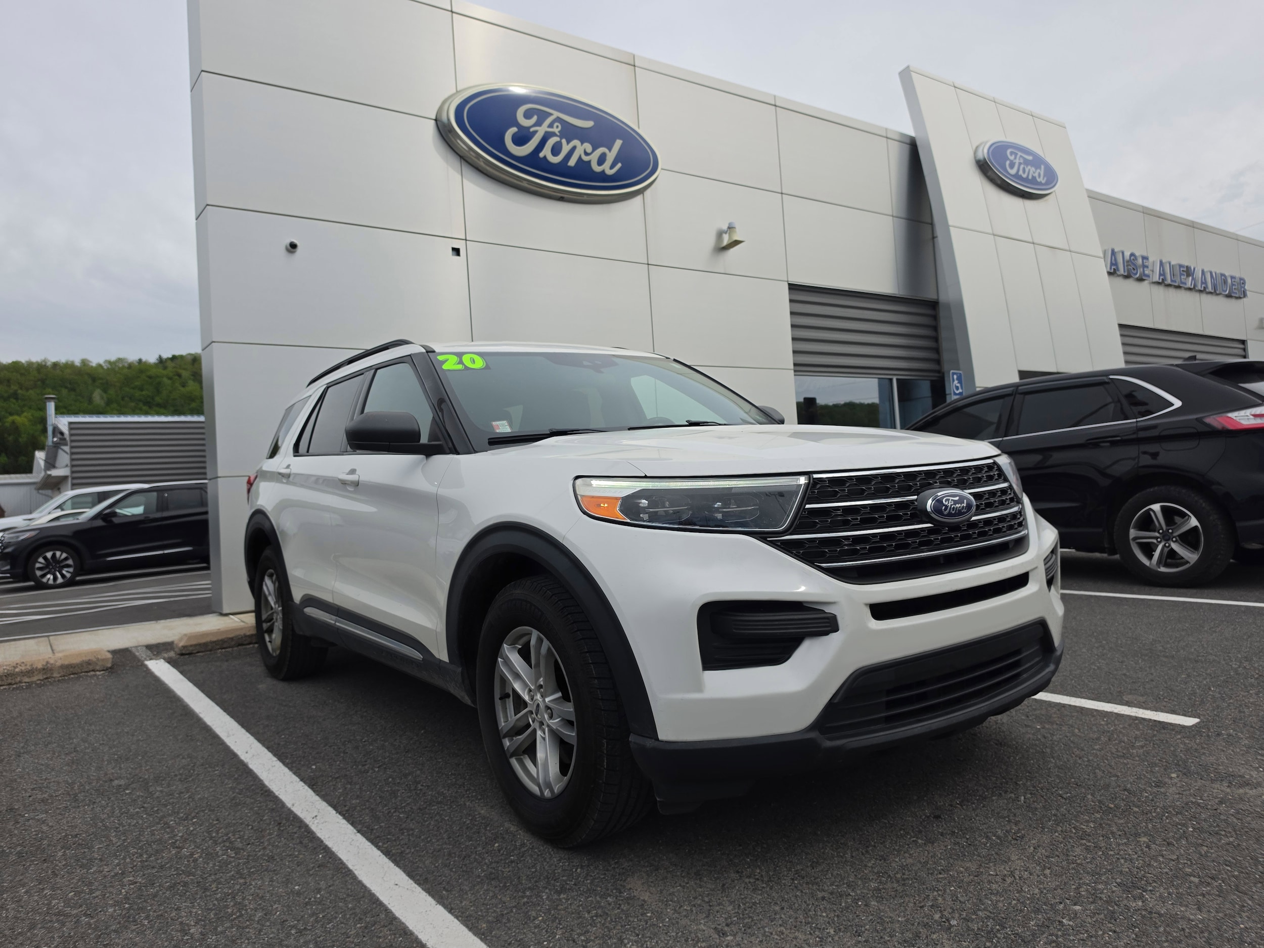 2020 Ford Explorer XLT 4WD's photo