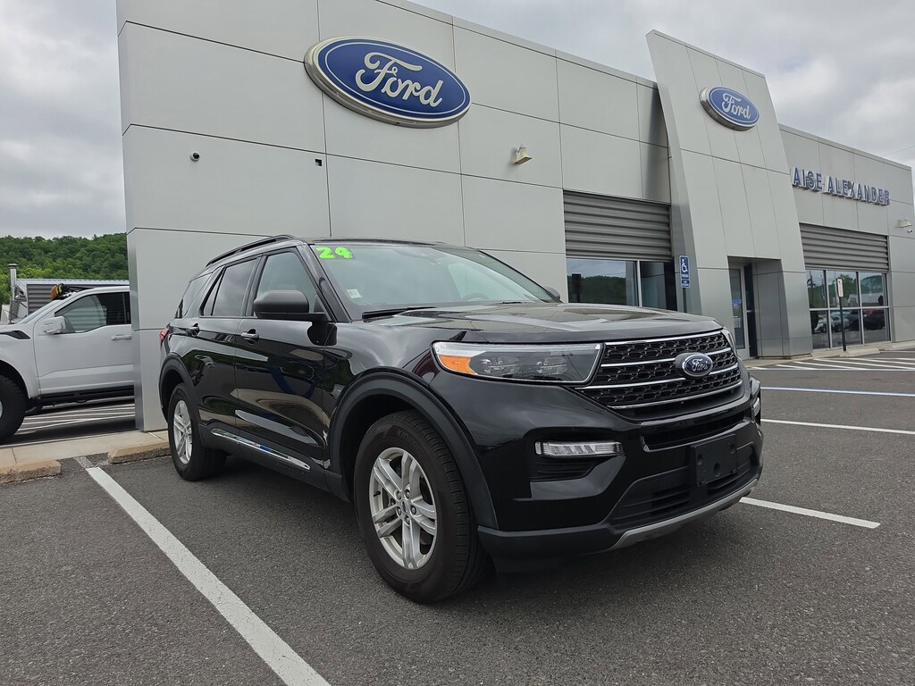 Used 2024 Ford Explorer XLT SUV