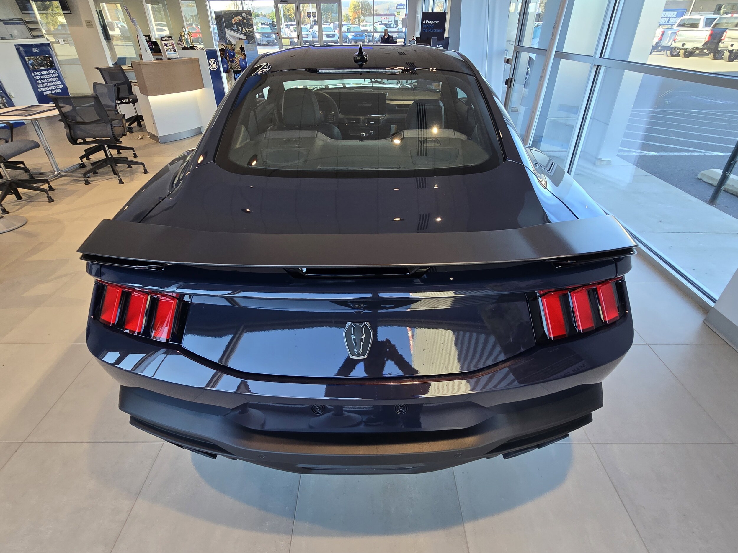 2025 Ford Mustang Dark Horse Deluxe photo 2