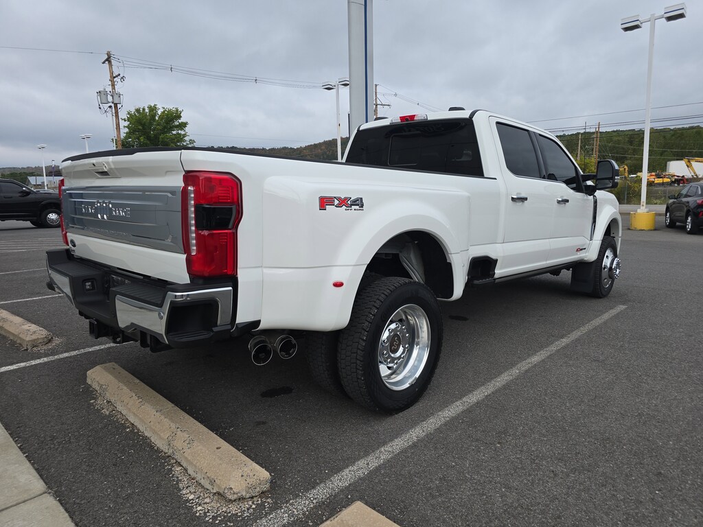 Used 2025 Ford Super Duty F-450 DRW King Ranch Truck Crew Cab