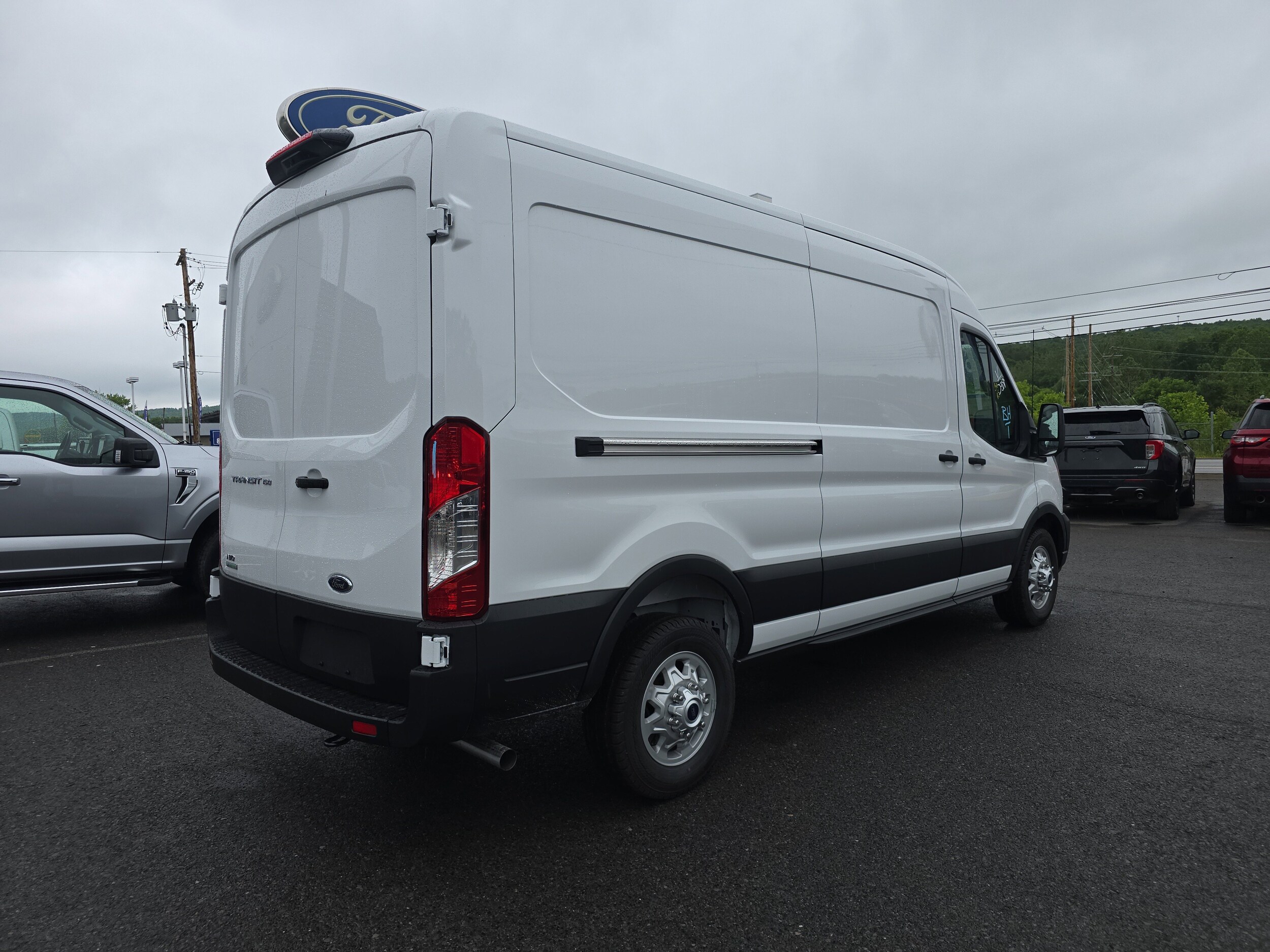 2025 Ford Transit Cargo Van photo 3