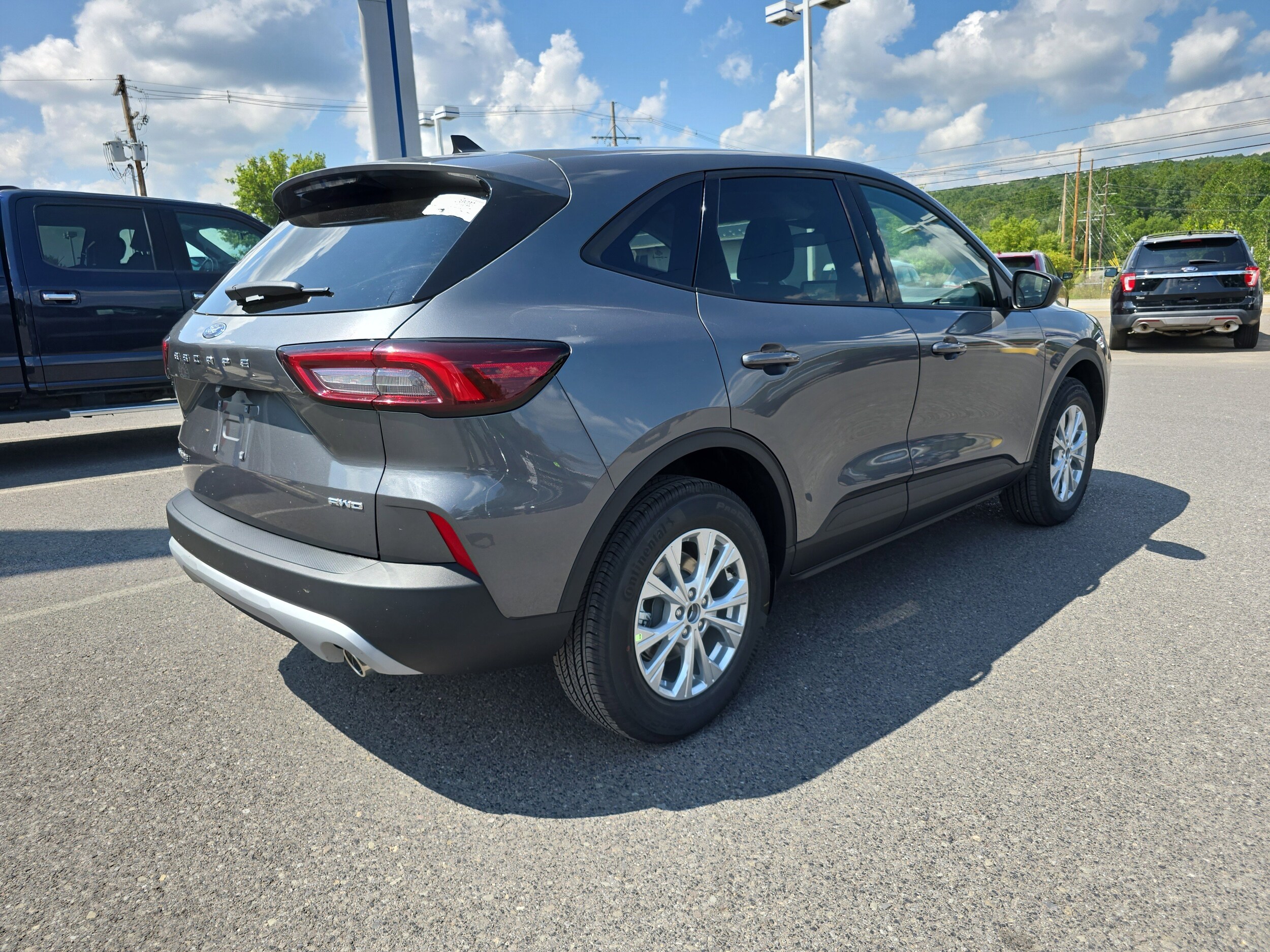 2025 Ford Escape Active photo 3