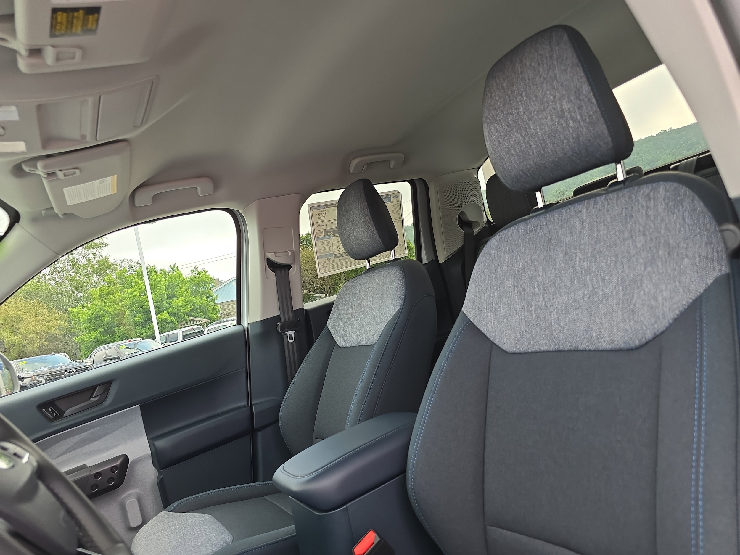 2025 Ford Maverick XLT - Photo 13