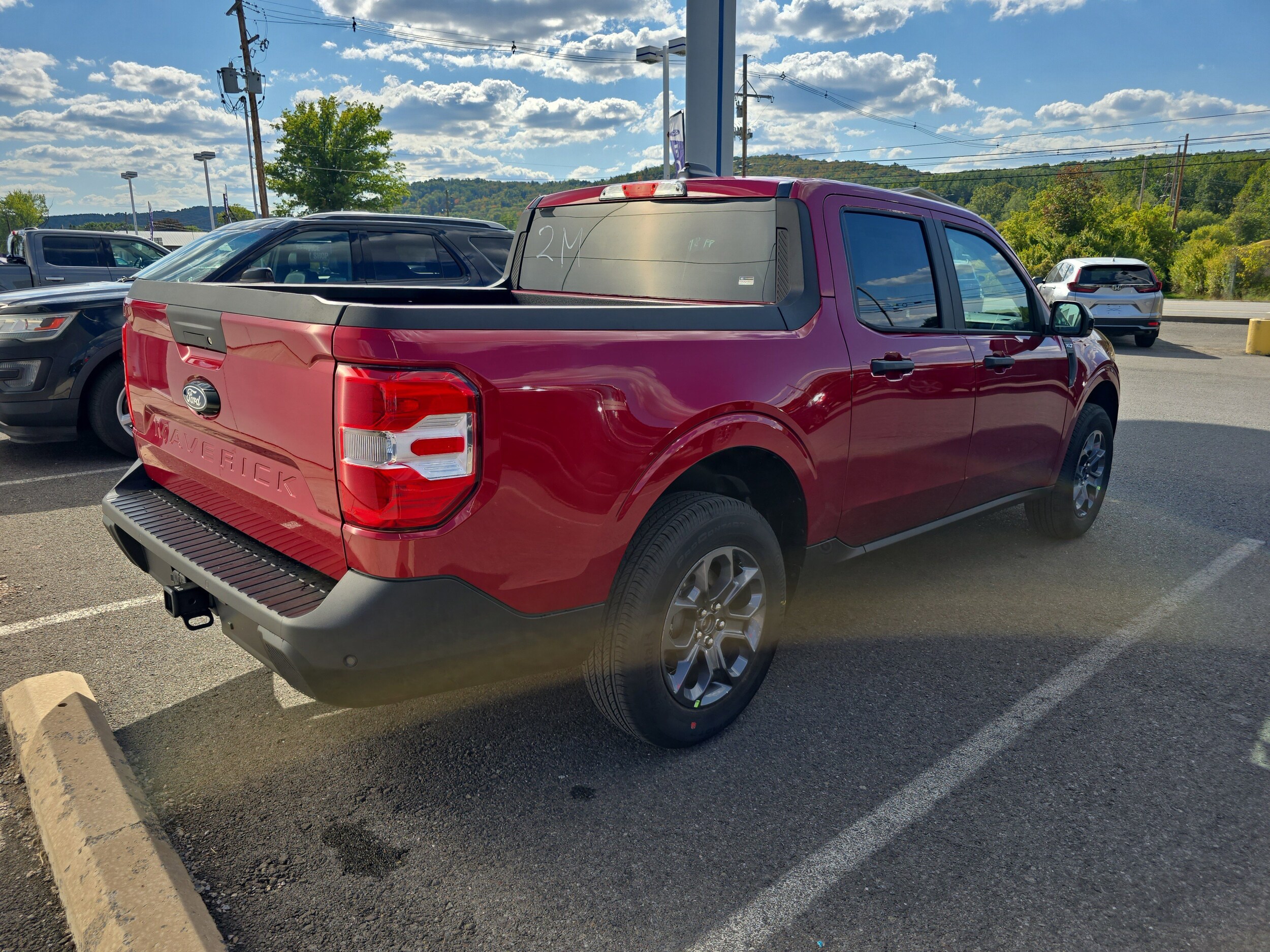 2025 Ford Maverick XLT photo 2