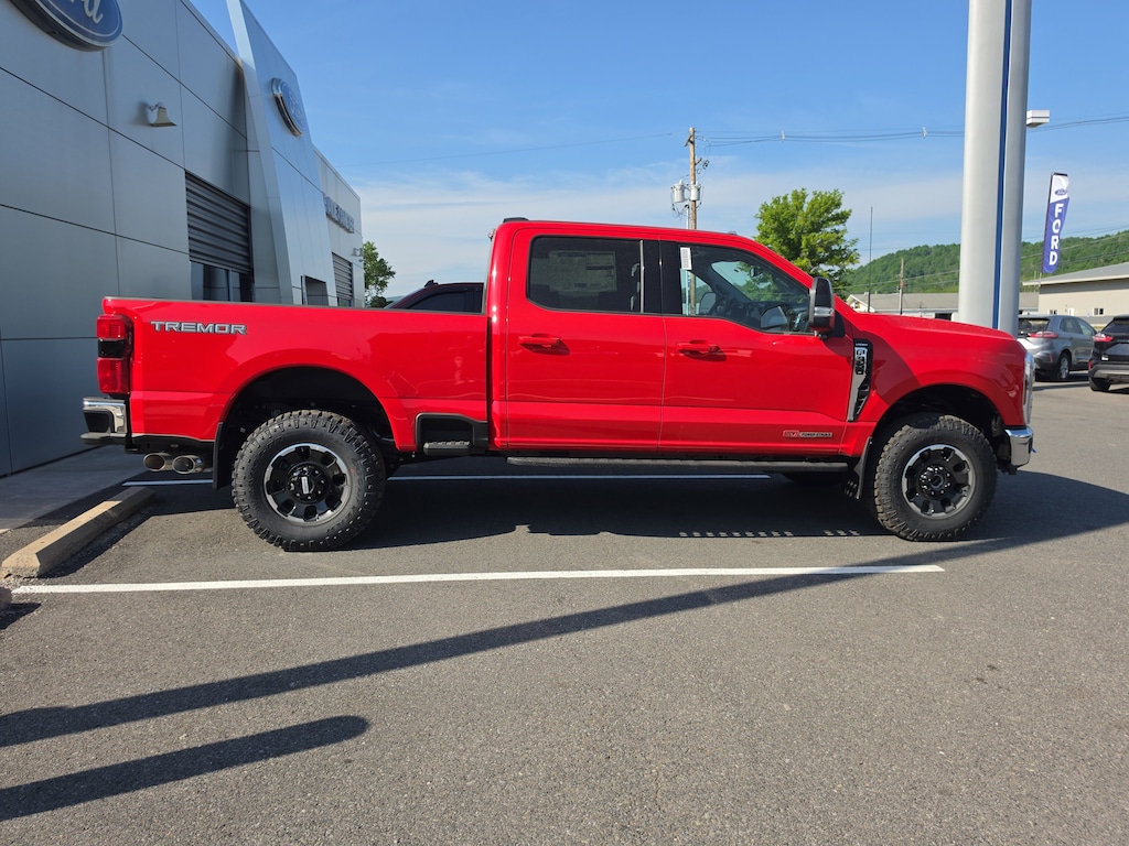 New 2026 Ford Super Duty F-350 LARIAT Truck Crew Cab