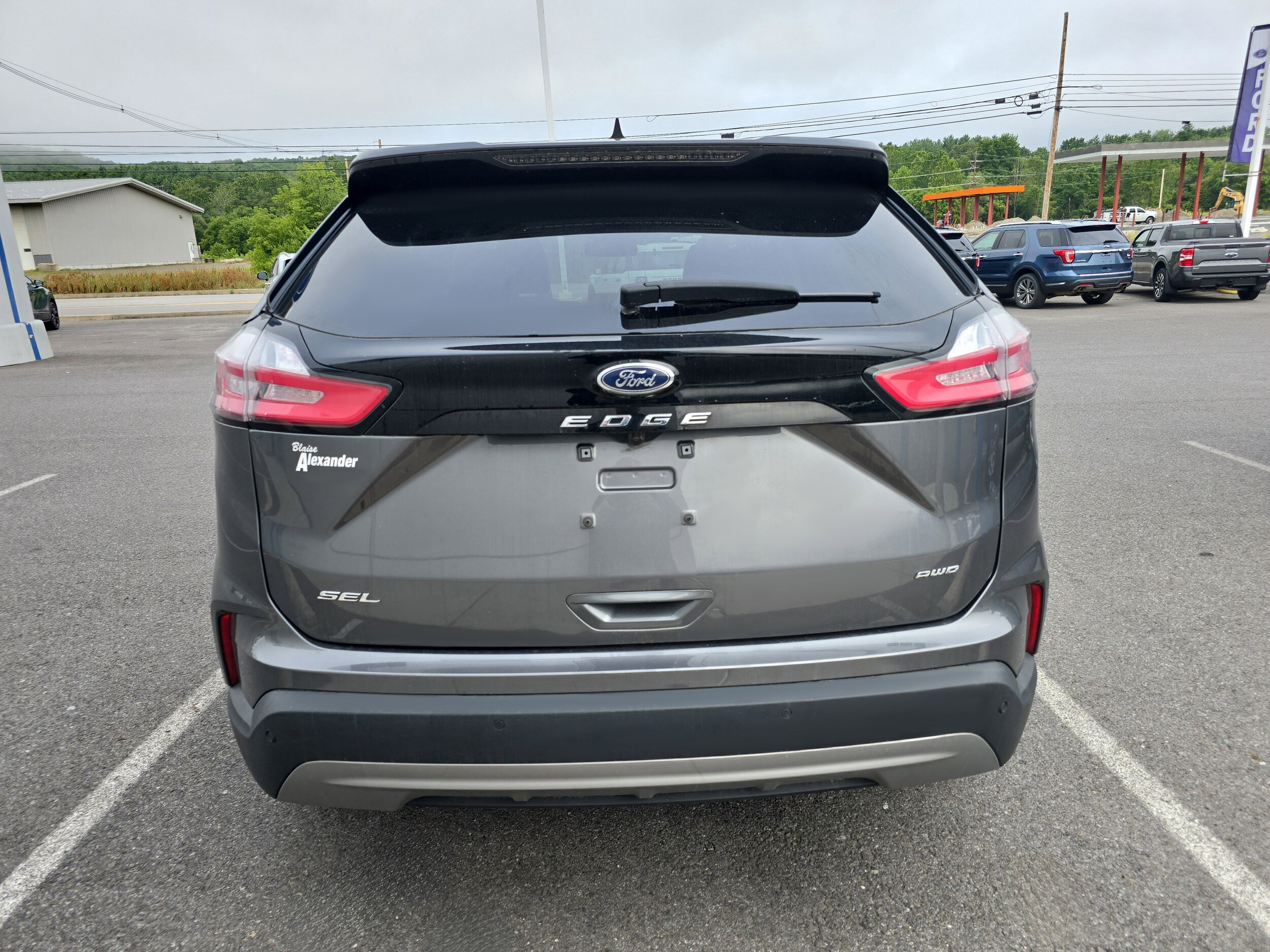 2024 Ford Edge SEL photo 4