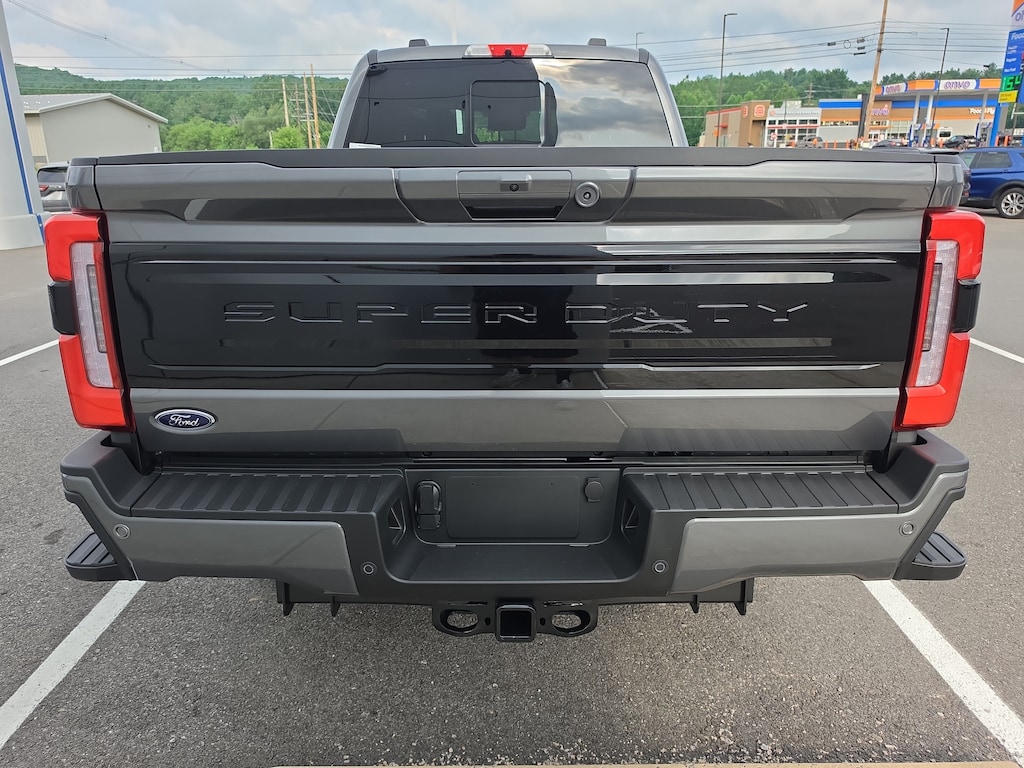 New 2026 Ford Super Duty F-250 Platinum Truck Crew Cab