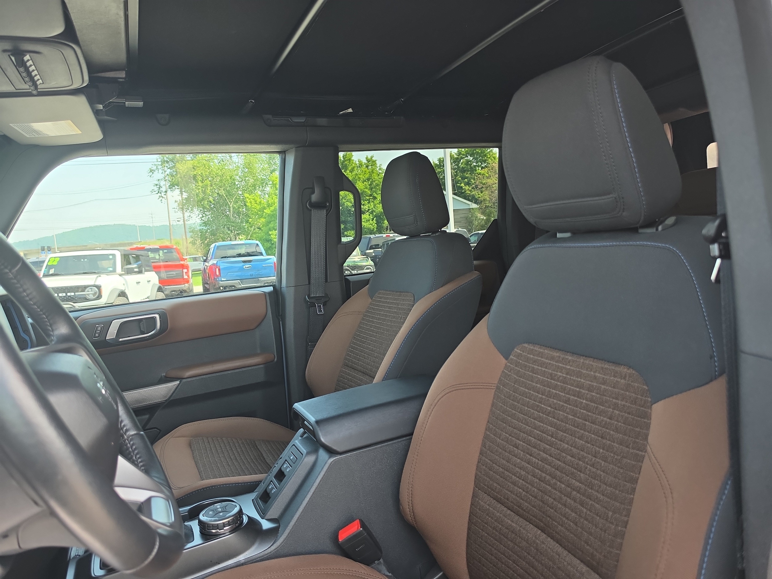 2023 Ford Bronco 4-Door Outer Banks - Photo 13