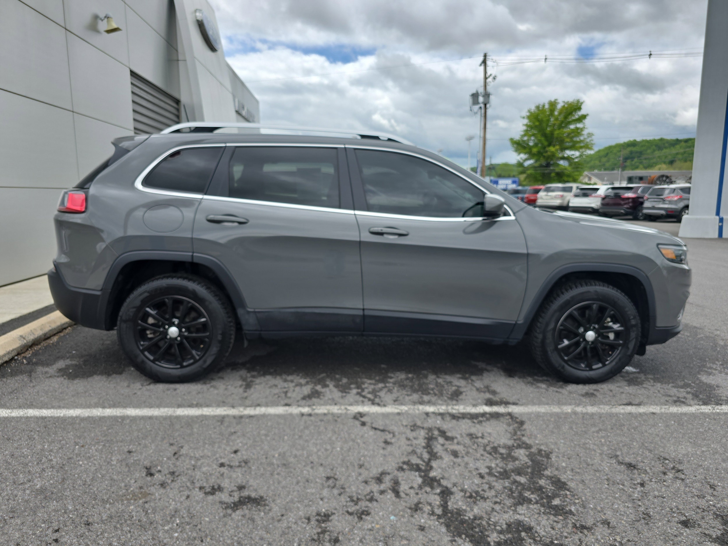 Used 2021 Jeep Cherokee Latitude Lux with VIN 1C4PJMMX8MD115356 for sale in Mansfield, PA
