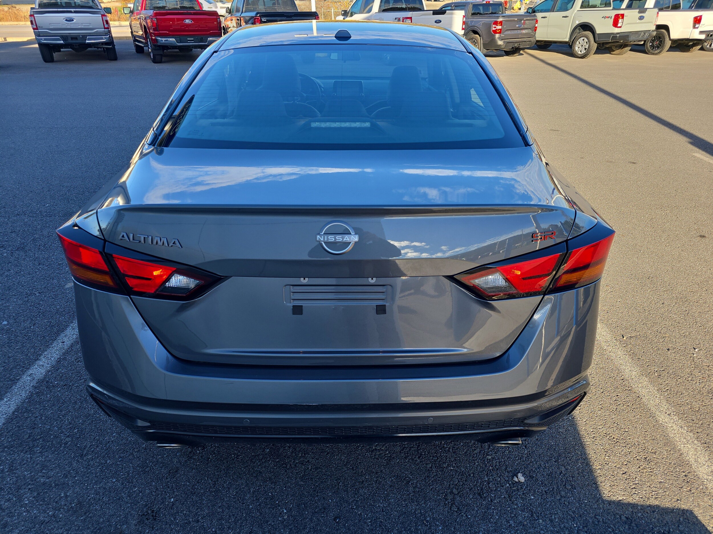 2024 Nissan Altima 2.5 SR photo 3