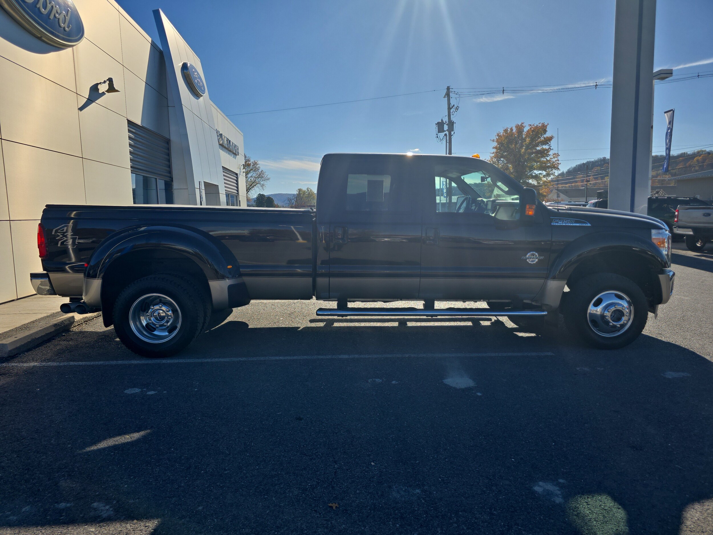 2014 Ford F-450 Lariat photo 2