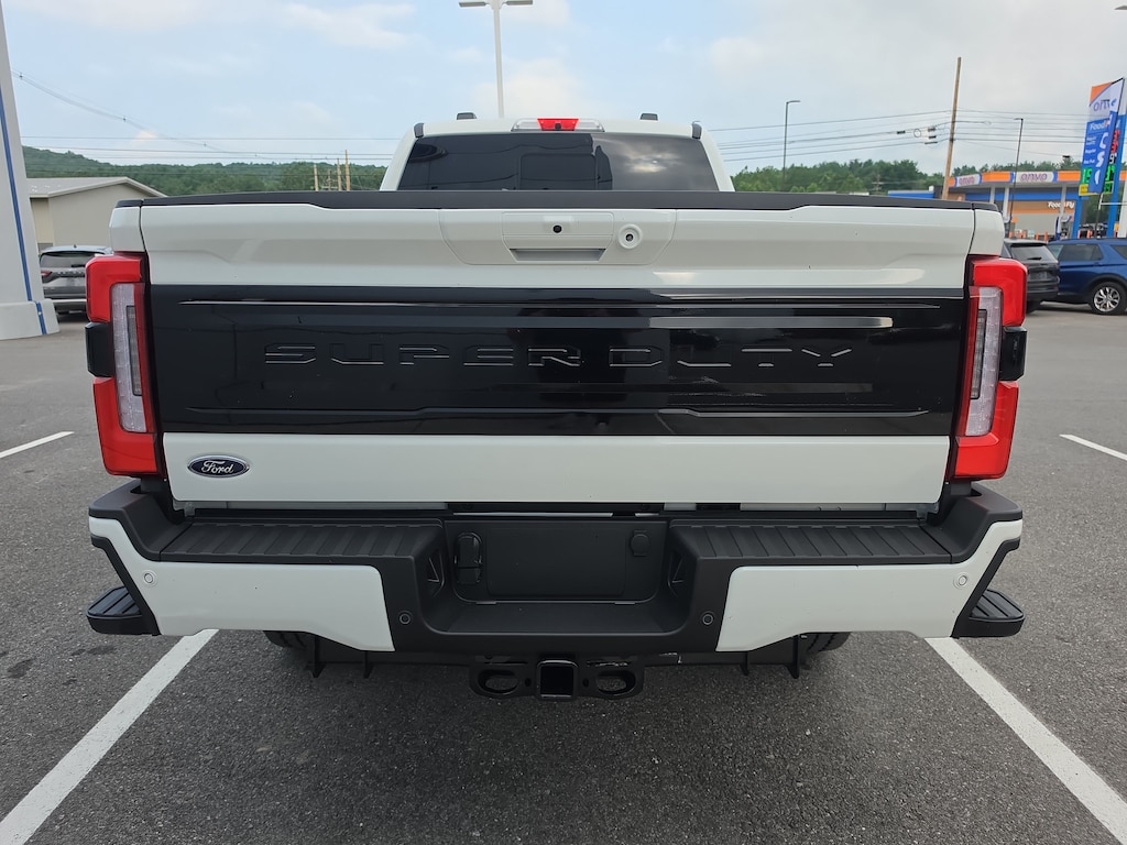 New 2026 Ford Super Duty F-250 Platinum Truck Crew Cab