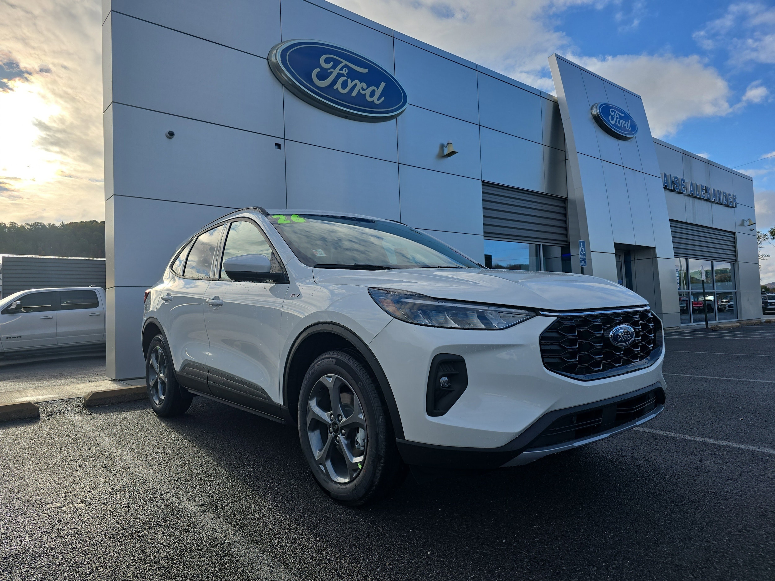 2026 Ford Escape ST-Line Select's photo