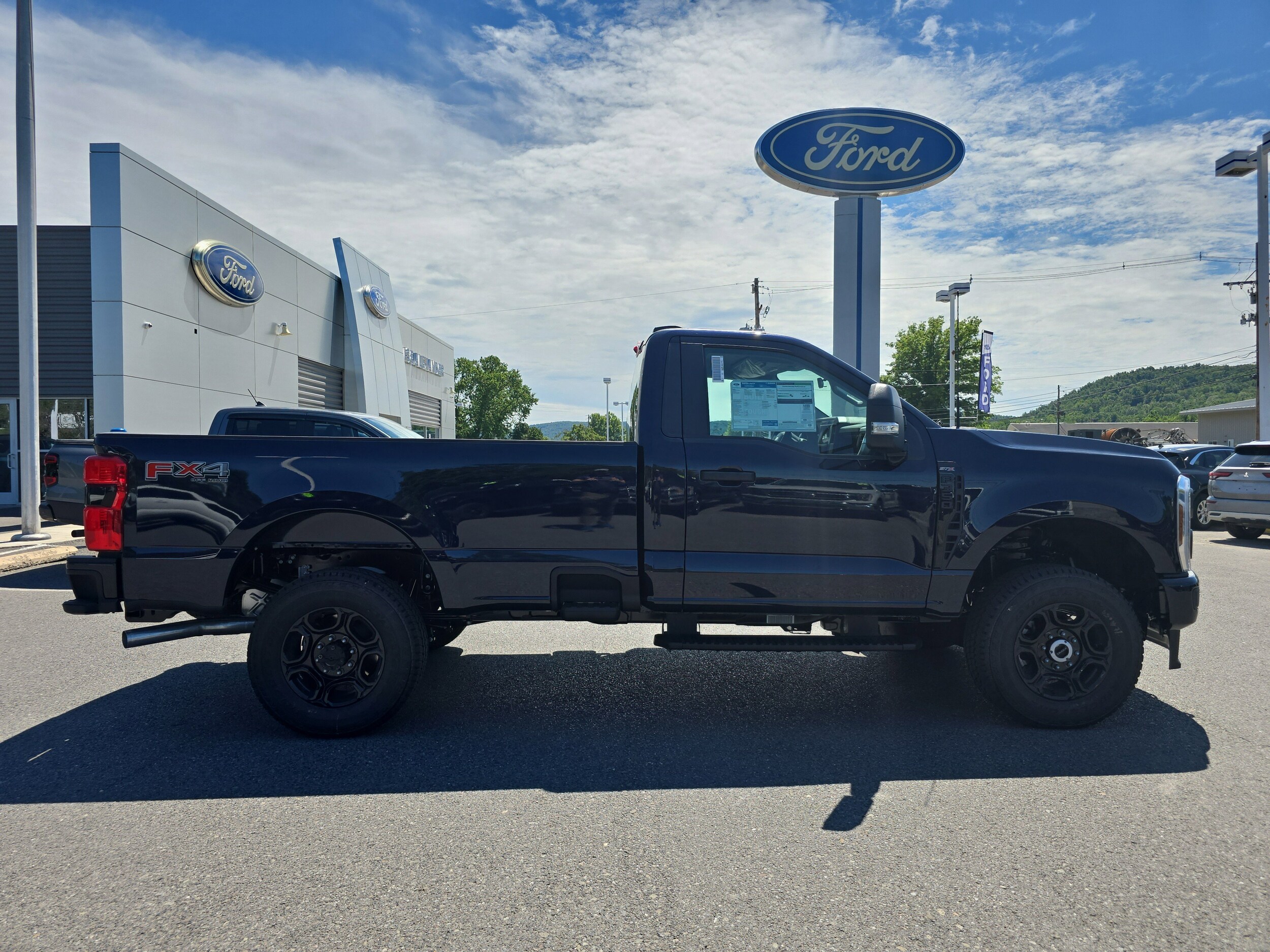 2025 Ford F-350 XL photo 2
