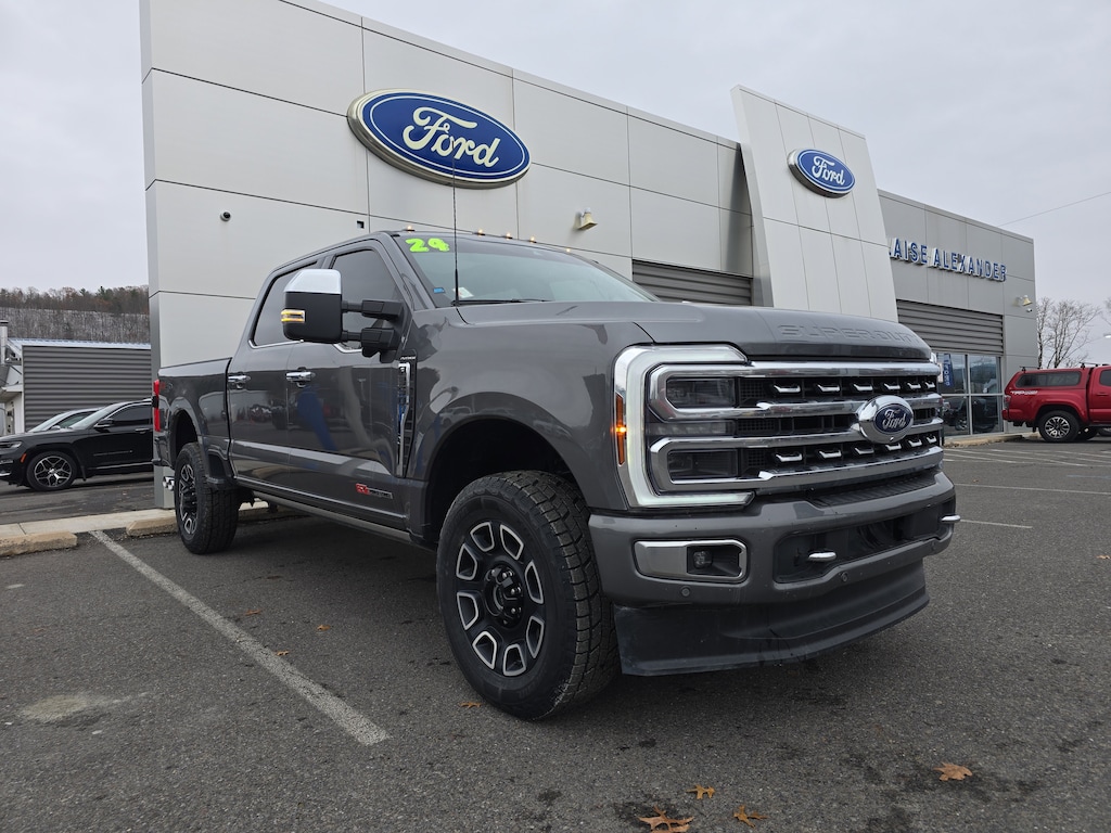 Used 2024 Ford Super Duty F-350 SRW Platinum Truck Crew Cab