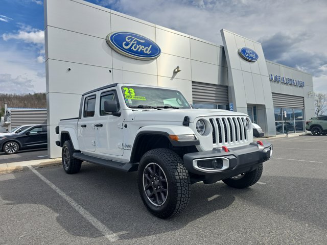 2023 Jeep Gladiator Overland's photo