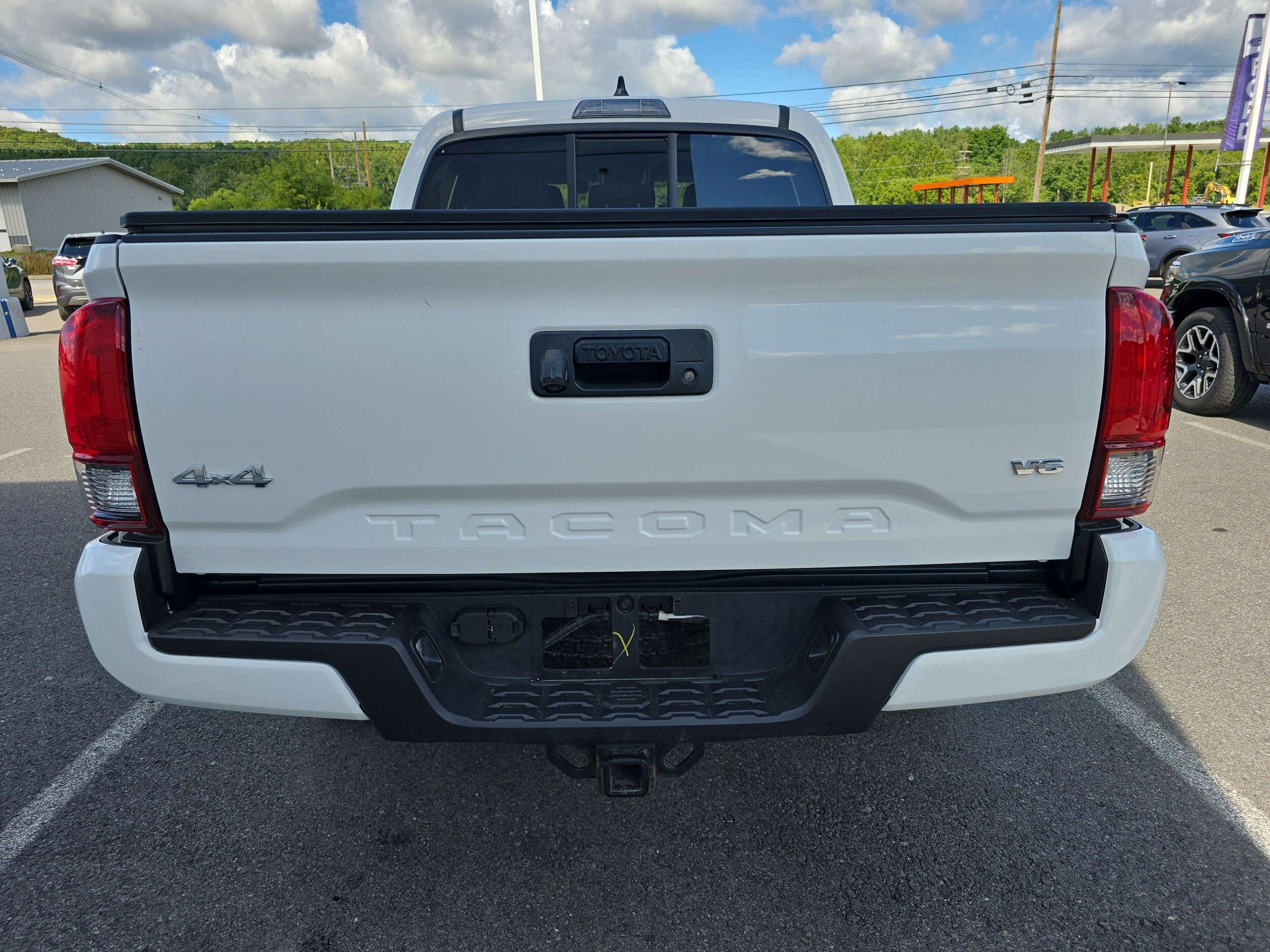 2023 Toyota Tacoma 4x4 SR Double Cab V6 photo 2