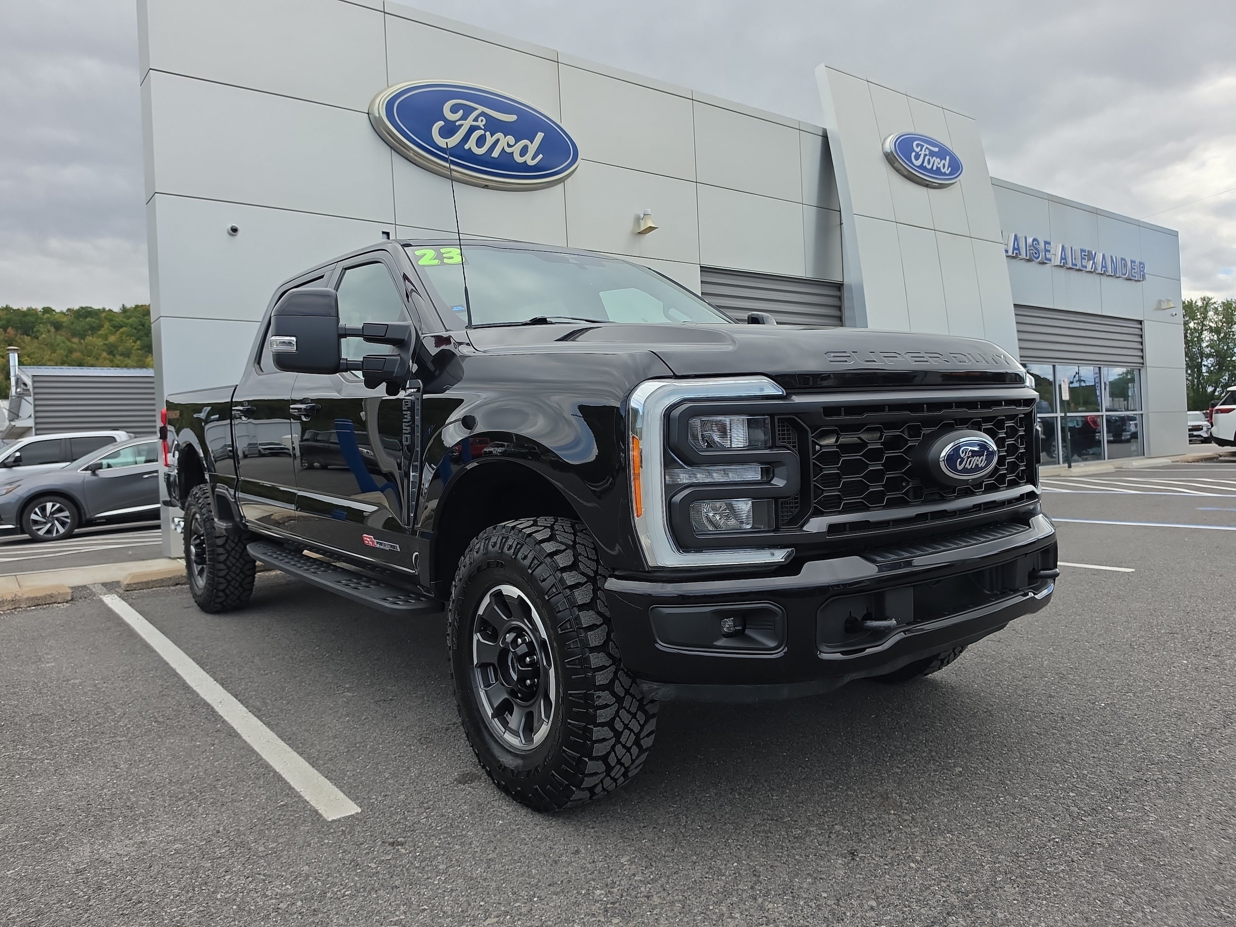 2023 Ford F-350 Super Duty Lariat