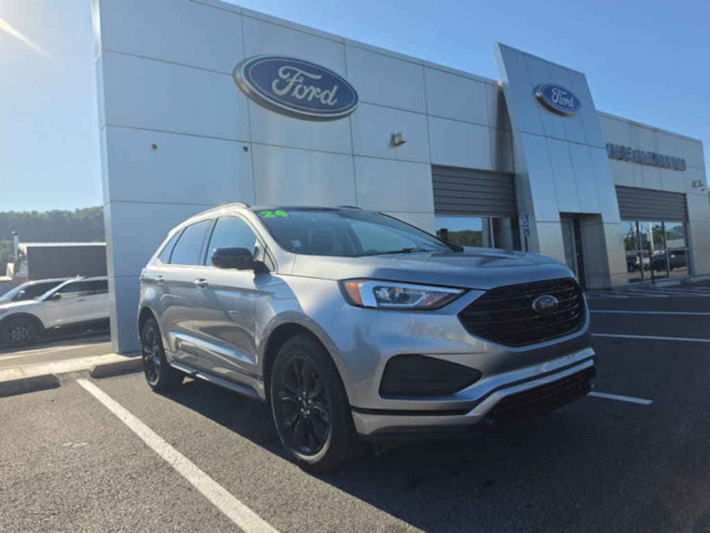 Used 2024 Ford Edge SE SUV