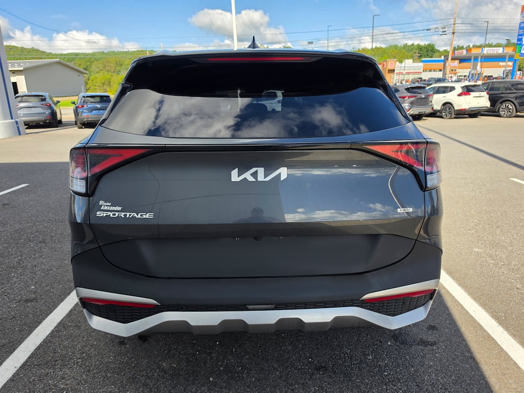 Used 2023 Kia Sportage Hybrid EX SUV