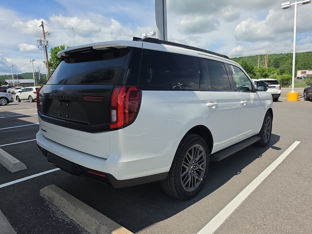 New 2026 Ford Expedition Platinum SUV