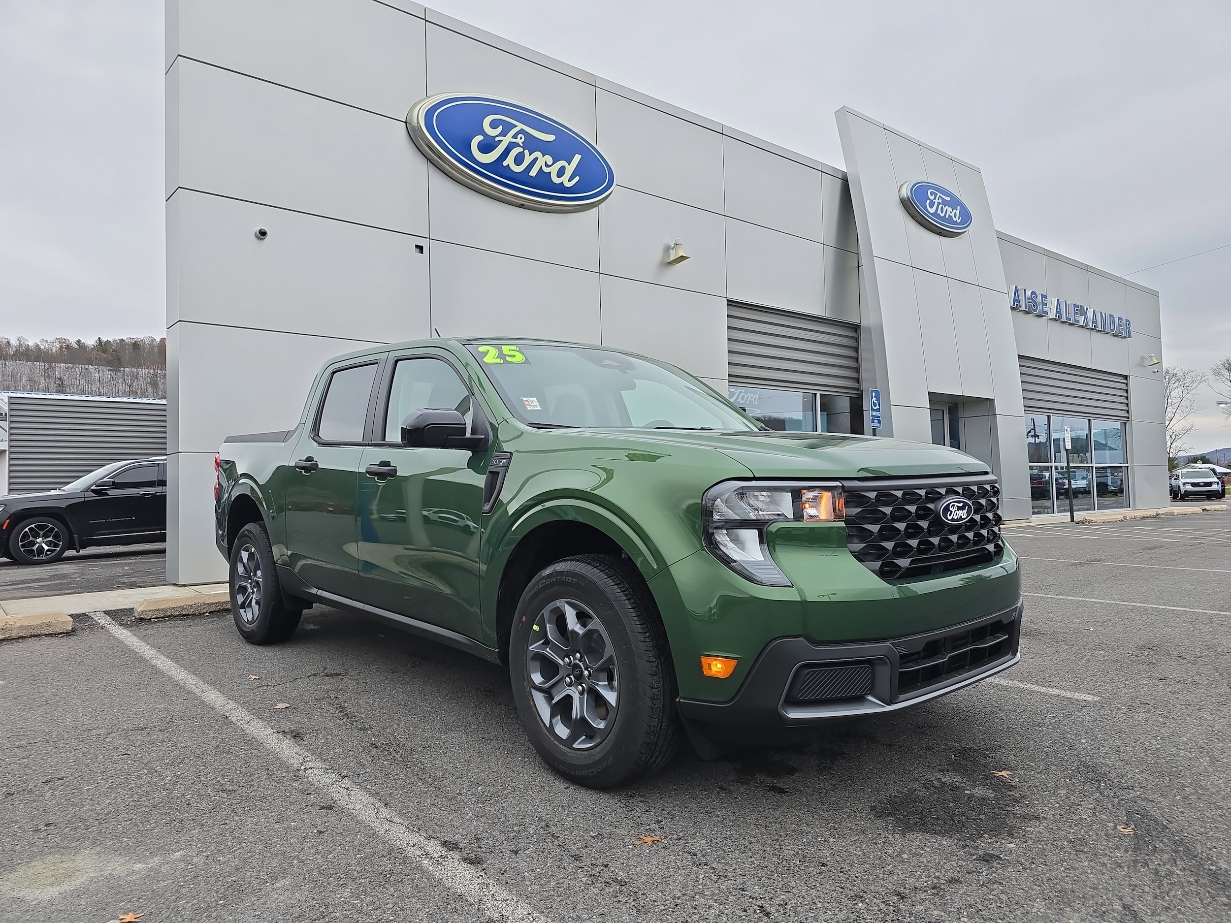 2025 Ford Maverick XLT's photo