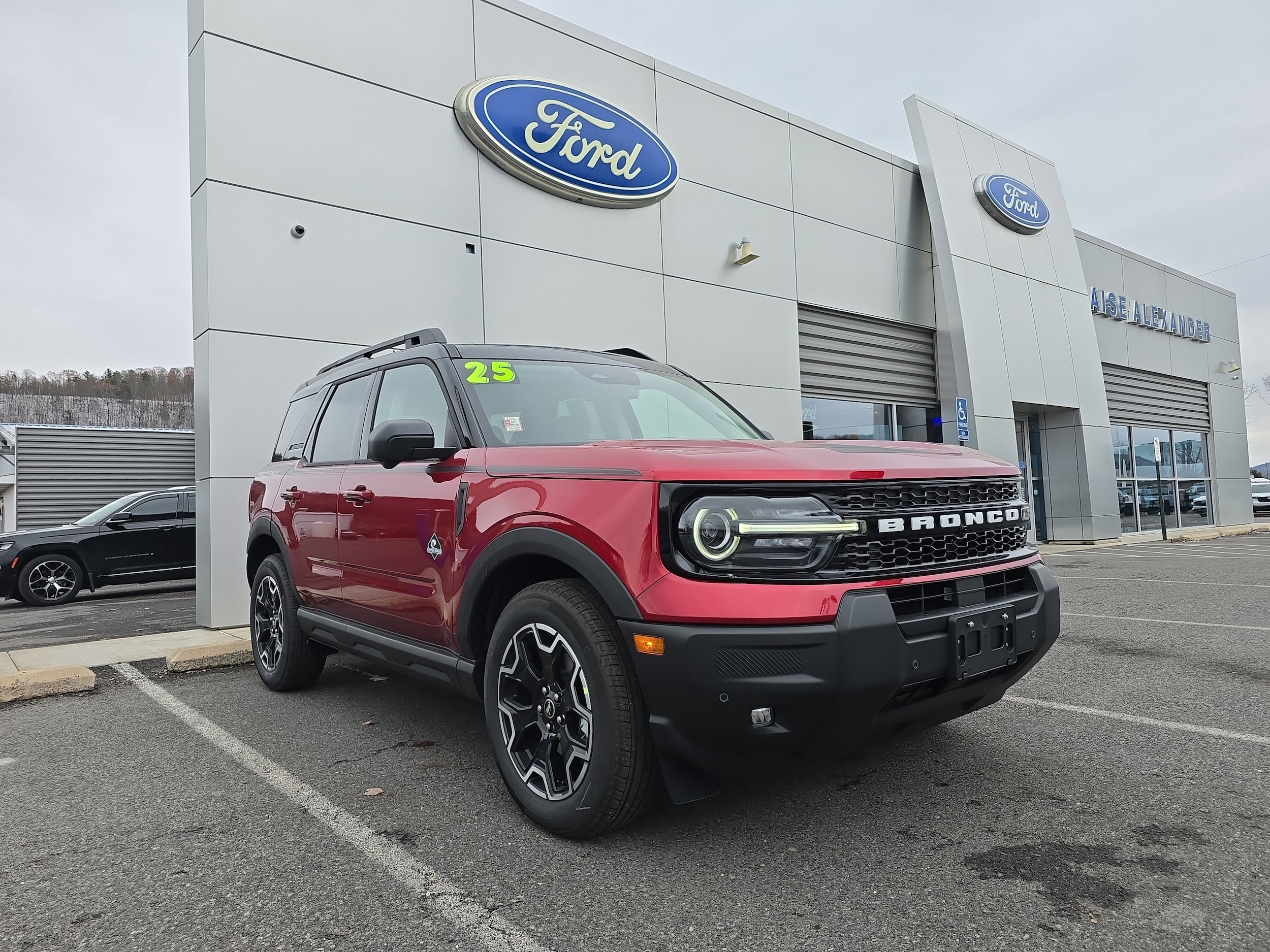 2025 Ford Bronco Sport Outer Banks's photo