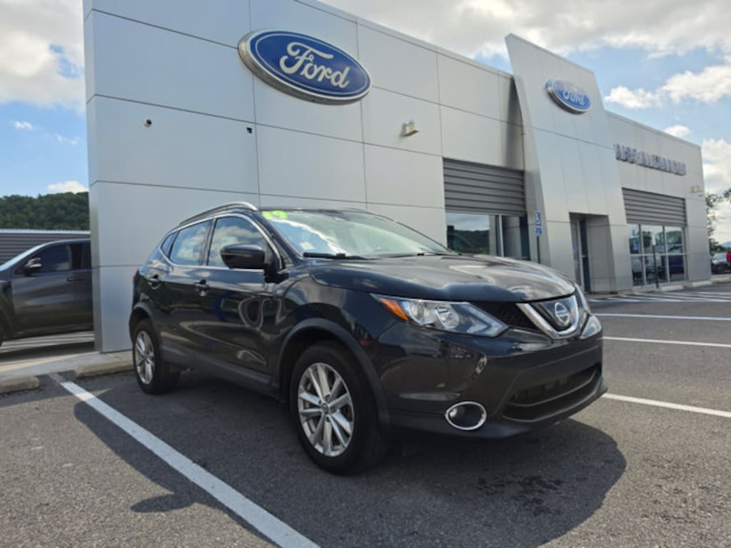 Used 2019 Nissan Rogue Sport SV SUV
