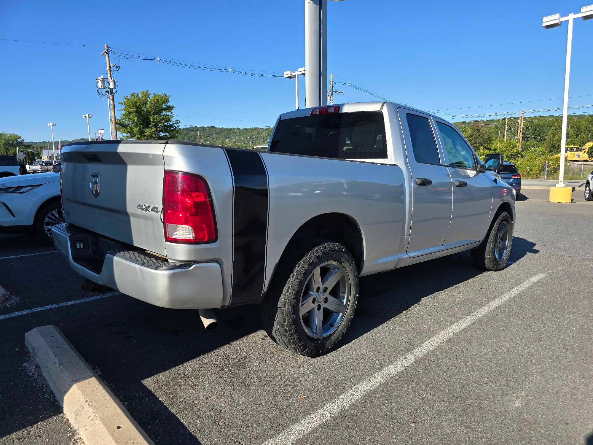 2017 Ram 1500 Express photo 2