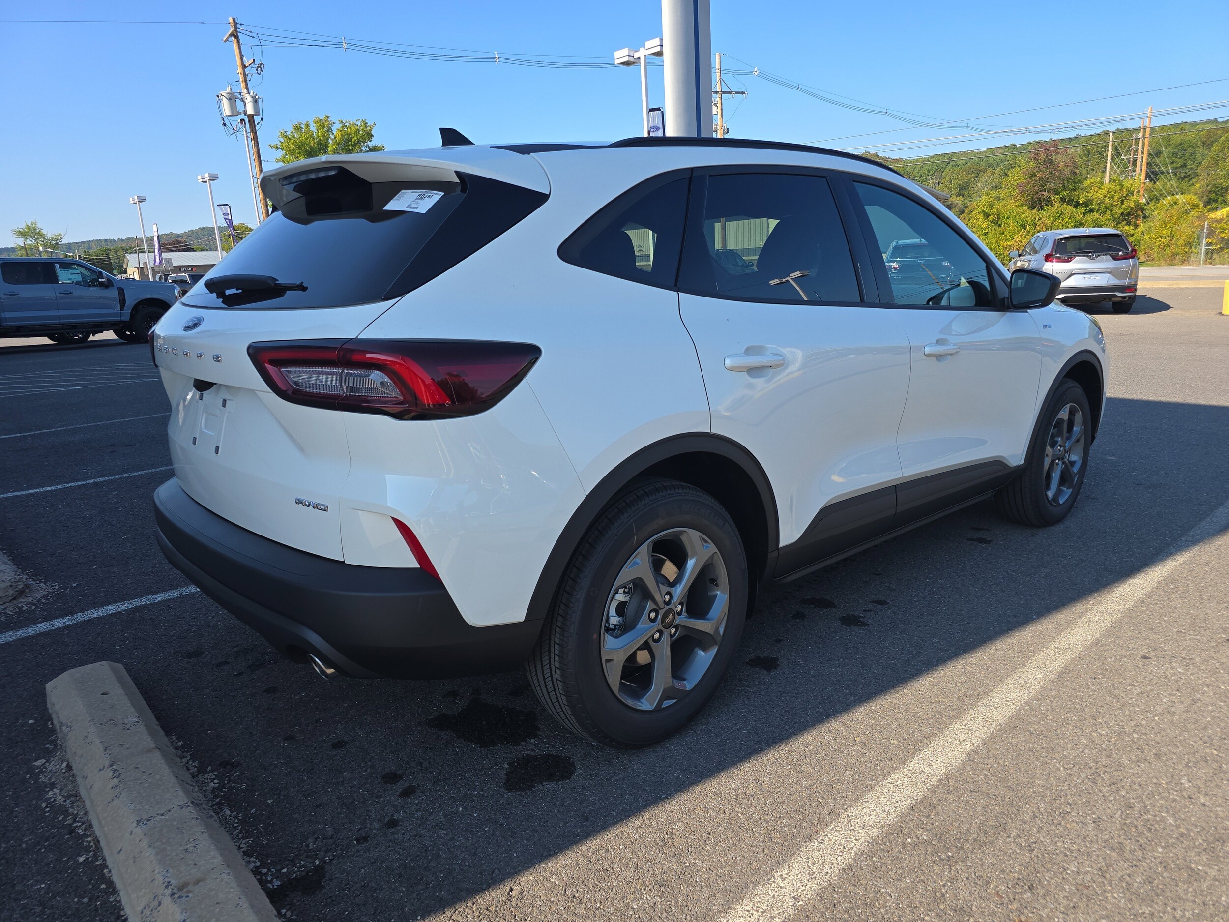2025 Ford Escape ST-Line photo 2