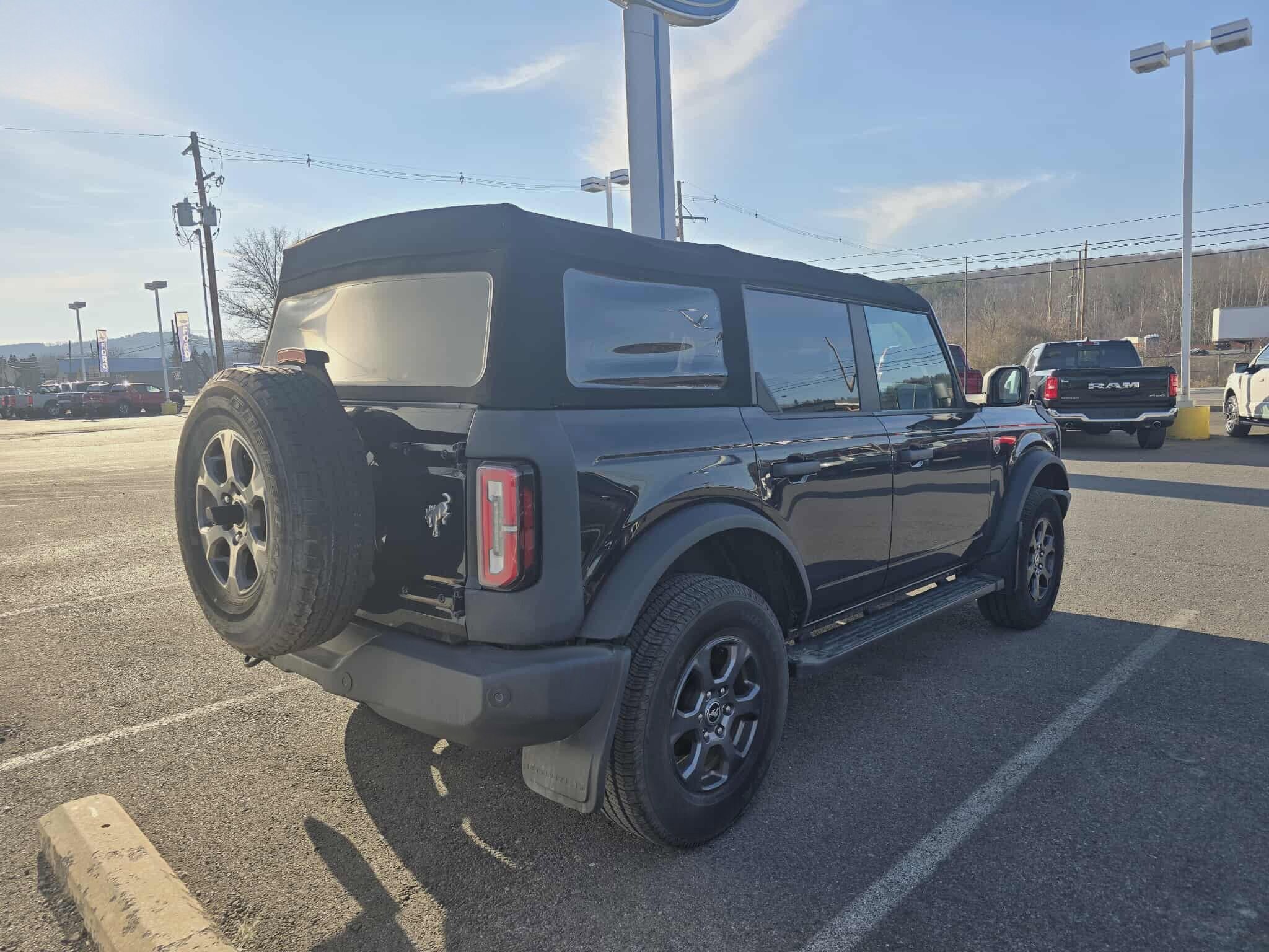 2022 Ford Bronco Big Bend photo 3