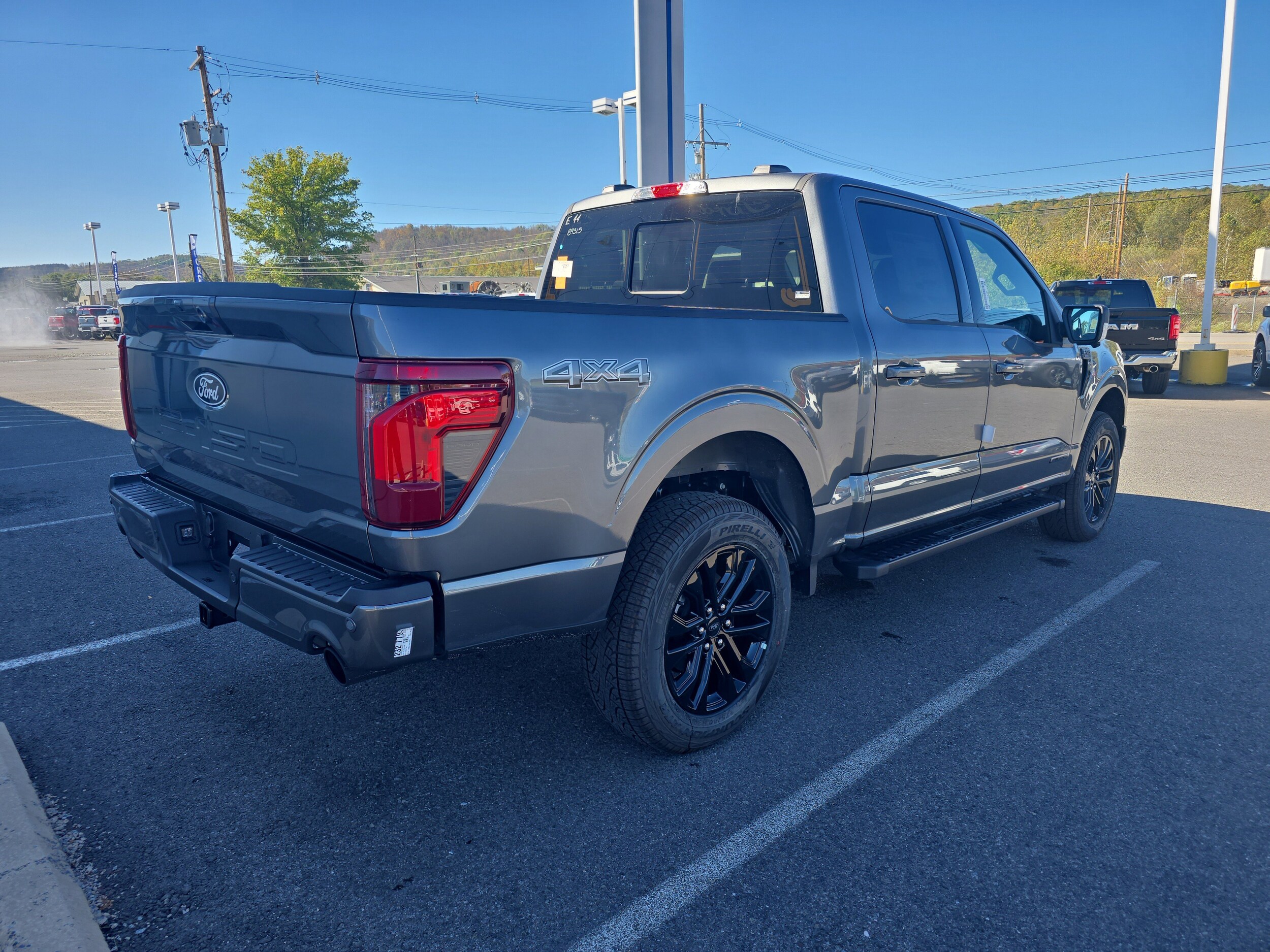 2025 Ford F-150 XLT photo 3