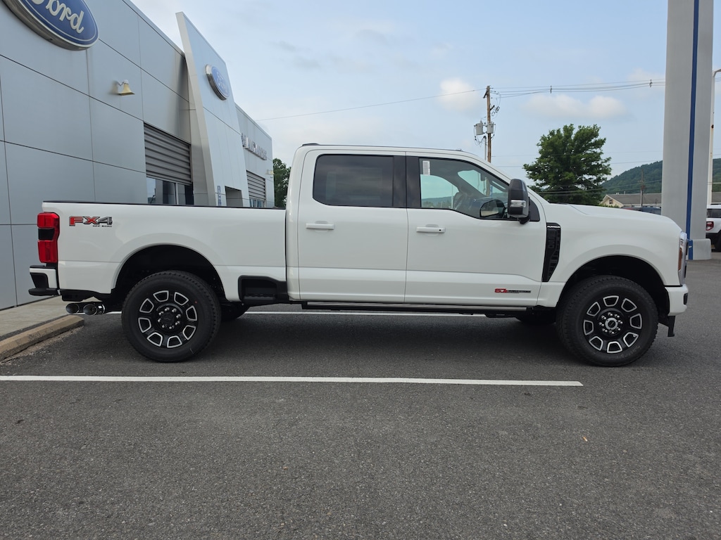 New 2026 Ford Super Duty F-250 Platinum Truck Crew Cab