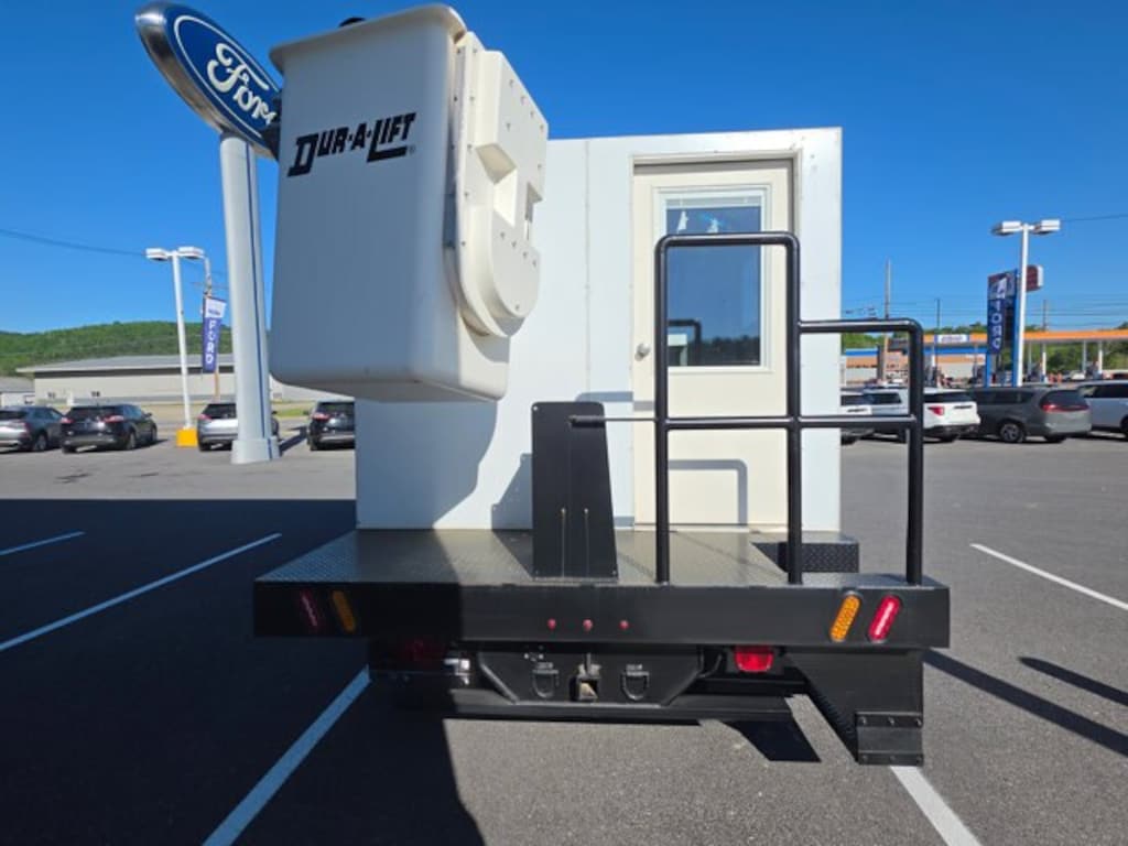 Used 2023 Ford Super Duty F-550 DRW XLT